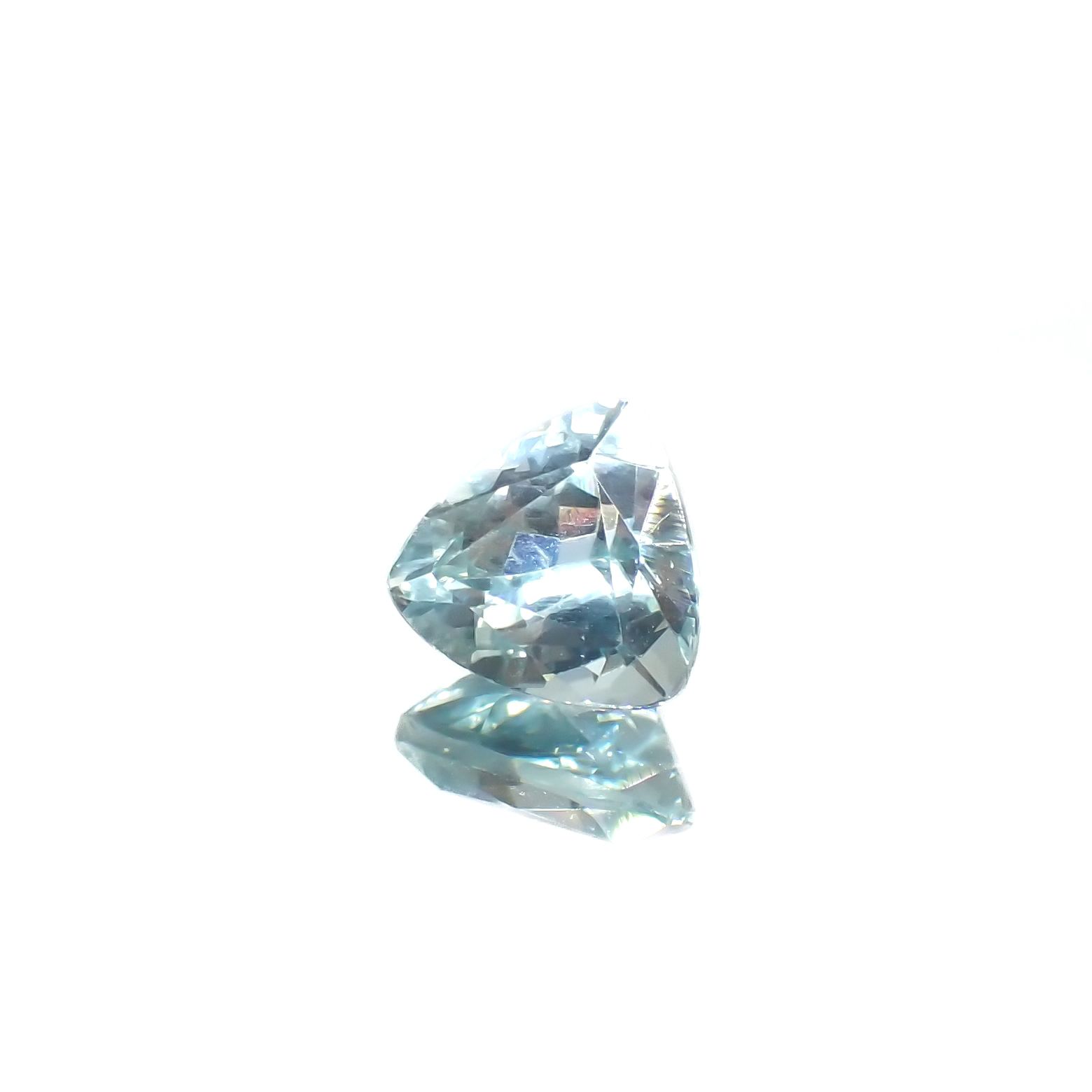 シーフォームカイヤナイト(宝石名カイヤナイト)タンザニア産 1.51ct 識別済[220616281]7x7.5mm前後