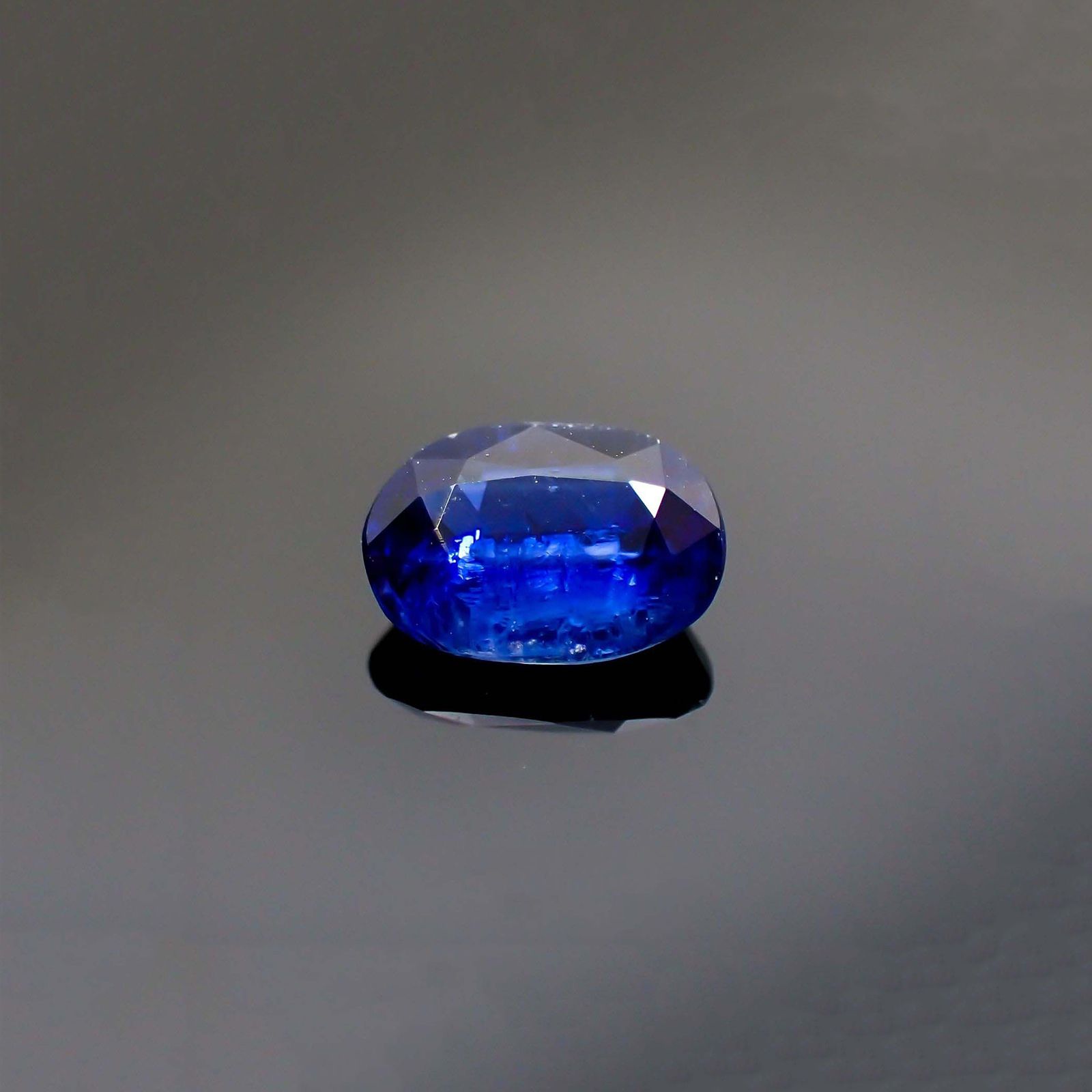 カイヤナイト(宝石名カイヤナイト)ネパール産 識別済 1.00ct / 7.2x5.2mm前後 [230622477]