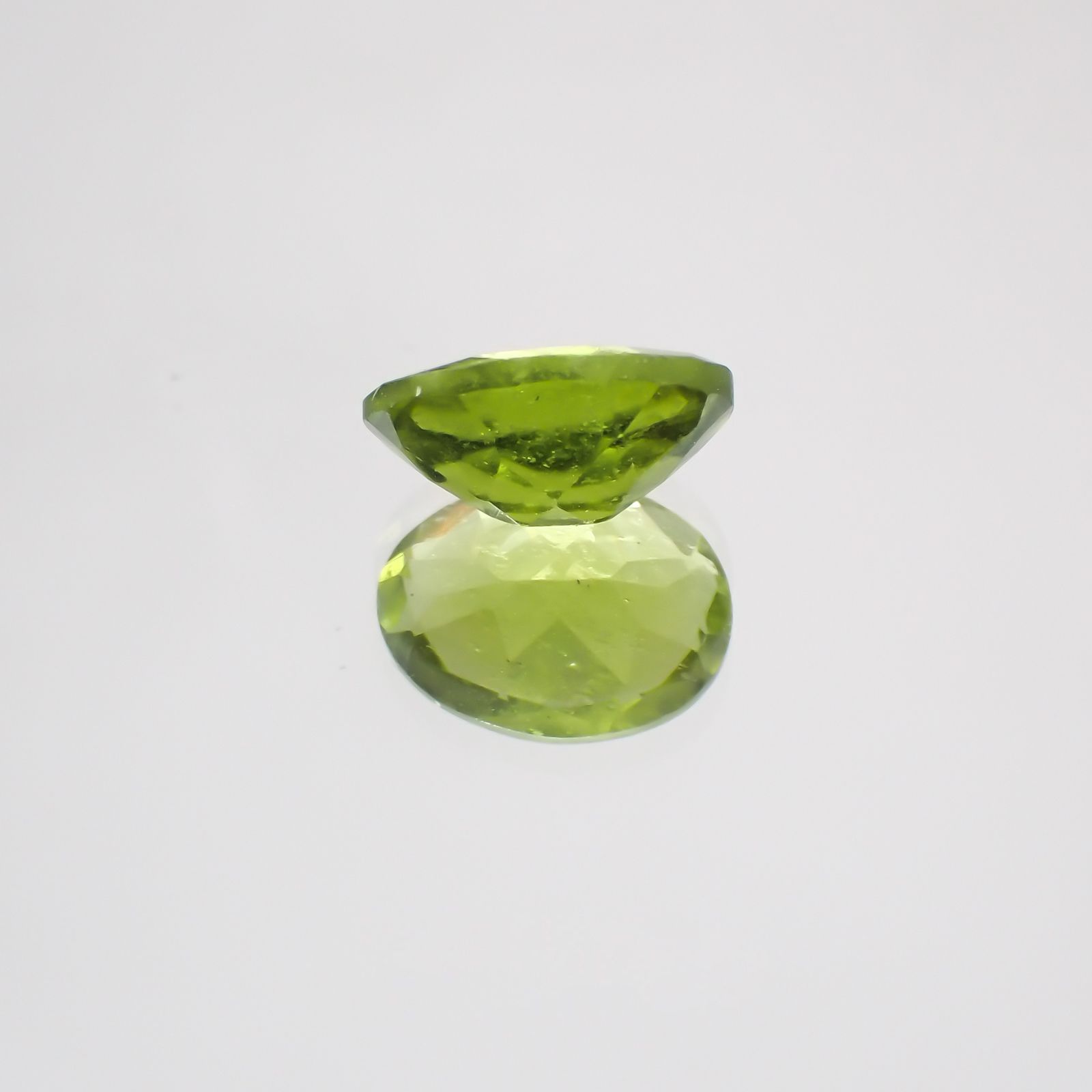 アイドクレース(宝石名アイドクレース) ケニア産 1.22ct 識別済[21059954]7.9×5.9mm前後