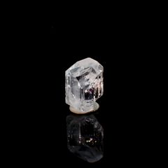 ダンビュライト原石 メキシコ産 11.67ct / 16.1x11.5mm前後 [260532169]