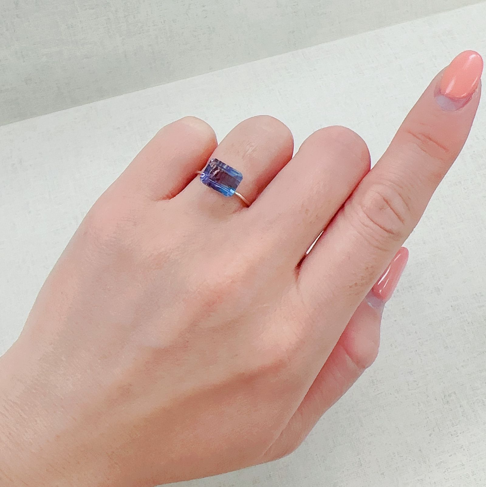 パーティカラーフローライト ブラジル産 3.00ct[230321179]8.9x6.9mm前後