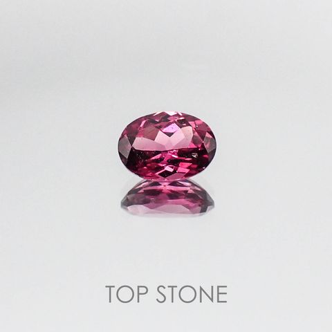 カラーシフト マラヤガーネット(宝石名ガーネット)タンザニア・マヘンゲ産 1.03ct 識別済[220717108]7.1x5.1mm前後