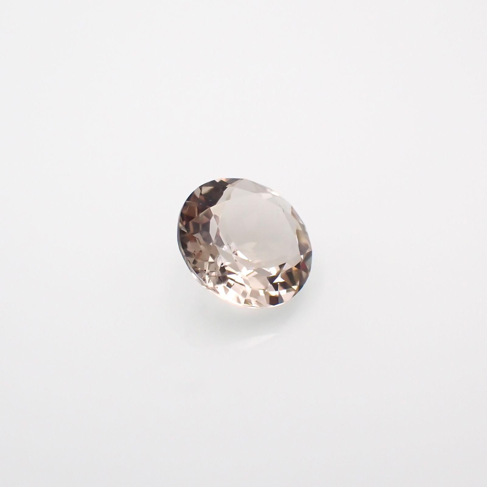 含バリウム・サニディン(宝石名サニディン)ドイツ産 1.66ct 識別済[231224972]8.4x8.4mm前後