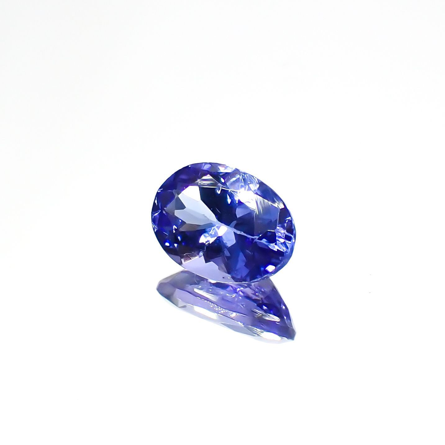 タンザナイト(宝石名タンザナイト)タンザニア産 0.80ct 識別済[230120205]7.1x5mm前後