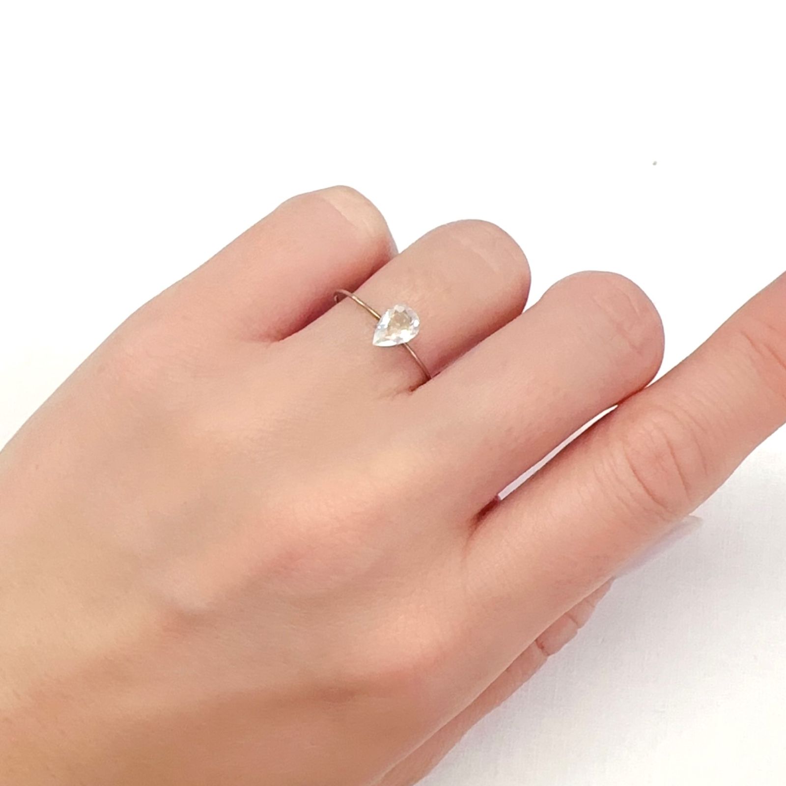 レインボームーンストーン インド・タミルナードゥ産 0.48ct[231224462]6.9x4.9mm前後