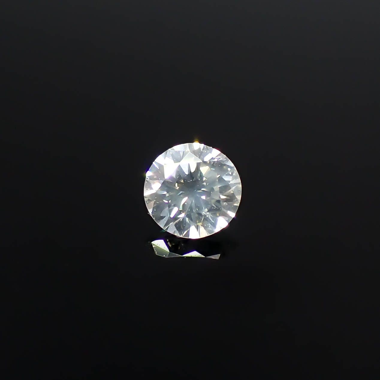 シルキーダイヤモンド 0.082ct [250730767]2.7x2.7mm前後