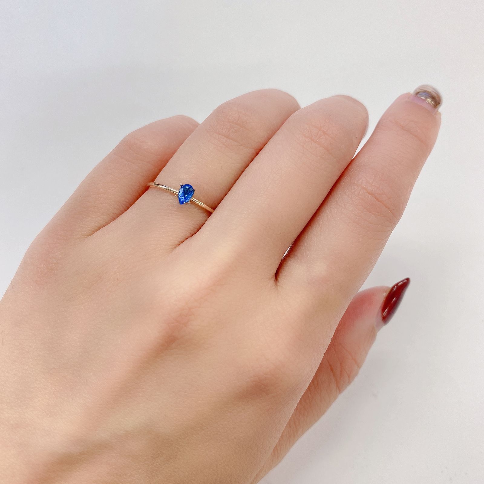 アウイナイト フルオレッセンス(宝石名アウイナイト) ドイツ産 0.156ct ソ付(日独)[21019337]4.5×3.0mm前後