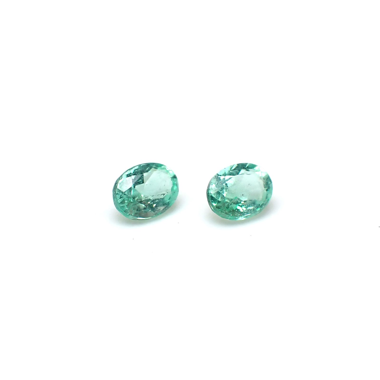 ◇ペアセット◇パステルカラーエメラルド ザンビア産 0.32ct(2pcs合計) [250430237]3.9x3mm前後