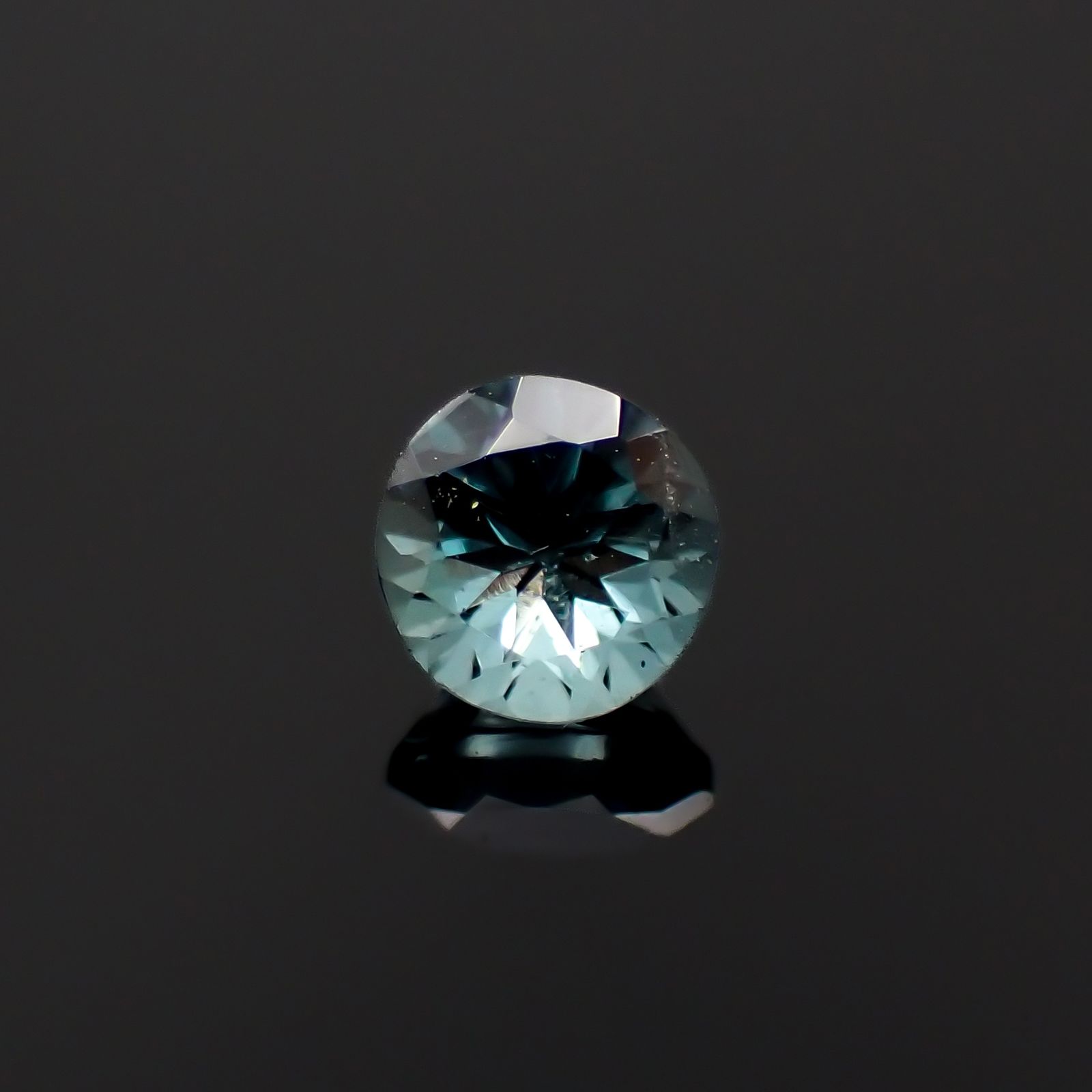 カラーチェンジガーネット アレキタイプ マダガスカル・ベキリー産 0.27ct[230923407]3.6x3.5mm前後