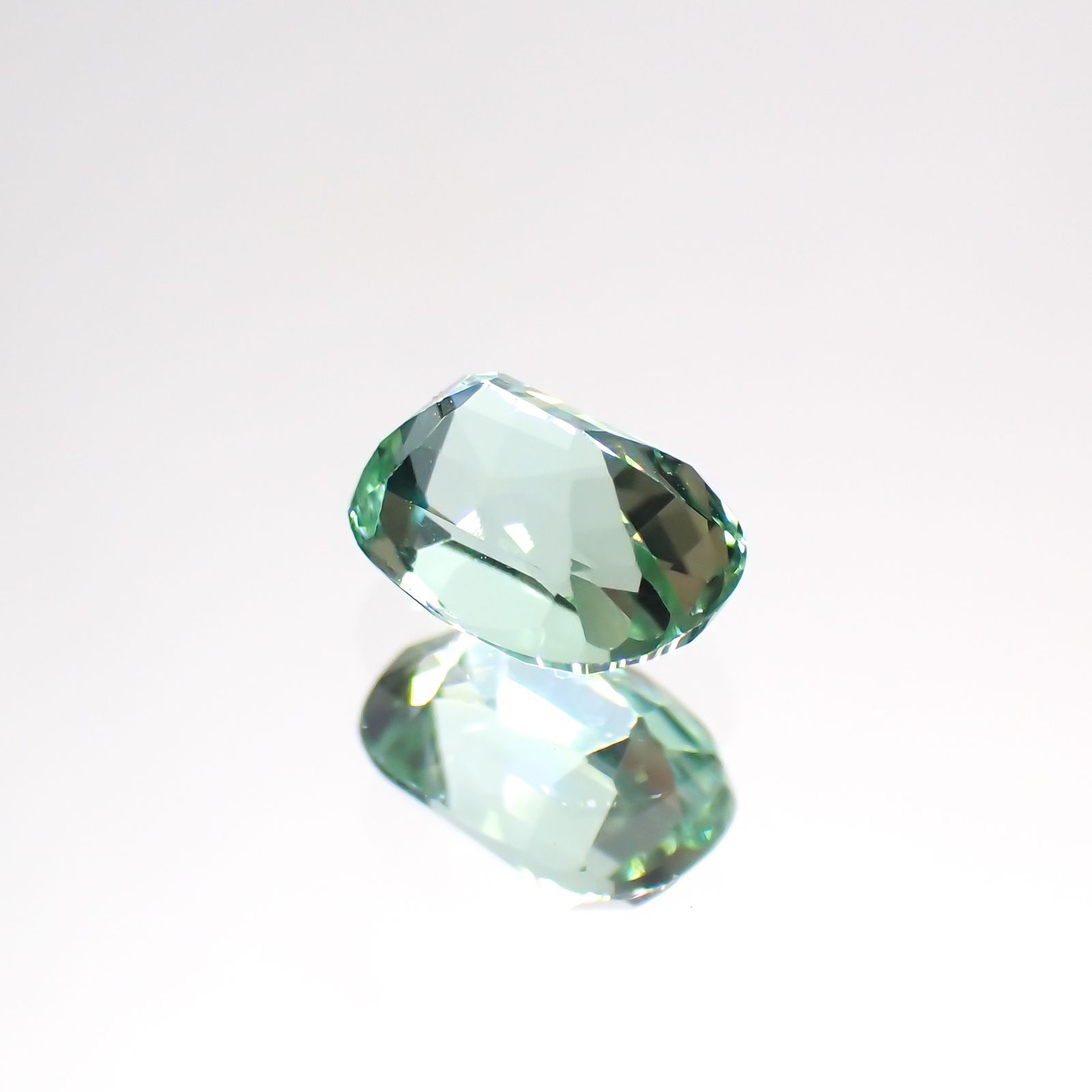 ブルーグリーントルマリン アフガニスタン産 0.59ct [220114091]5.8x4mm前後