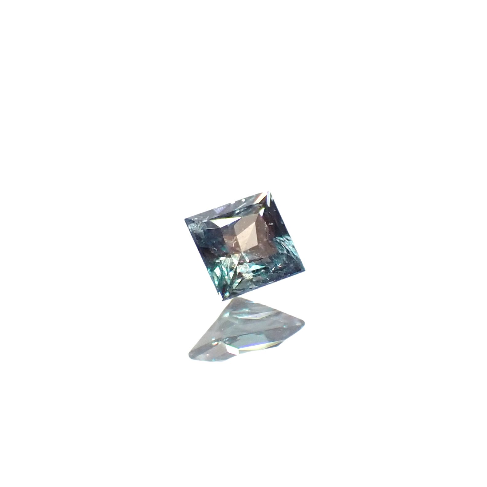 ◇プリンセスカット◇アレキサンドライト ブラジル産/EmeraldMains社製 0.082ct[240527591]2.4x2.4mm前後