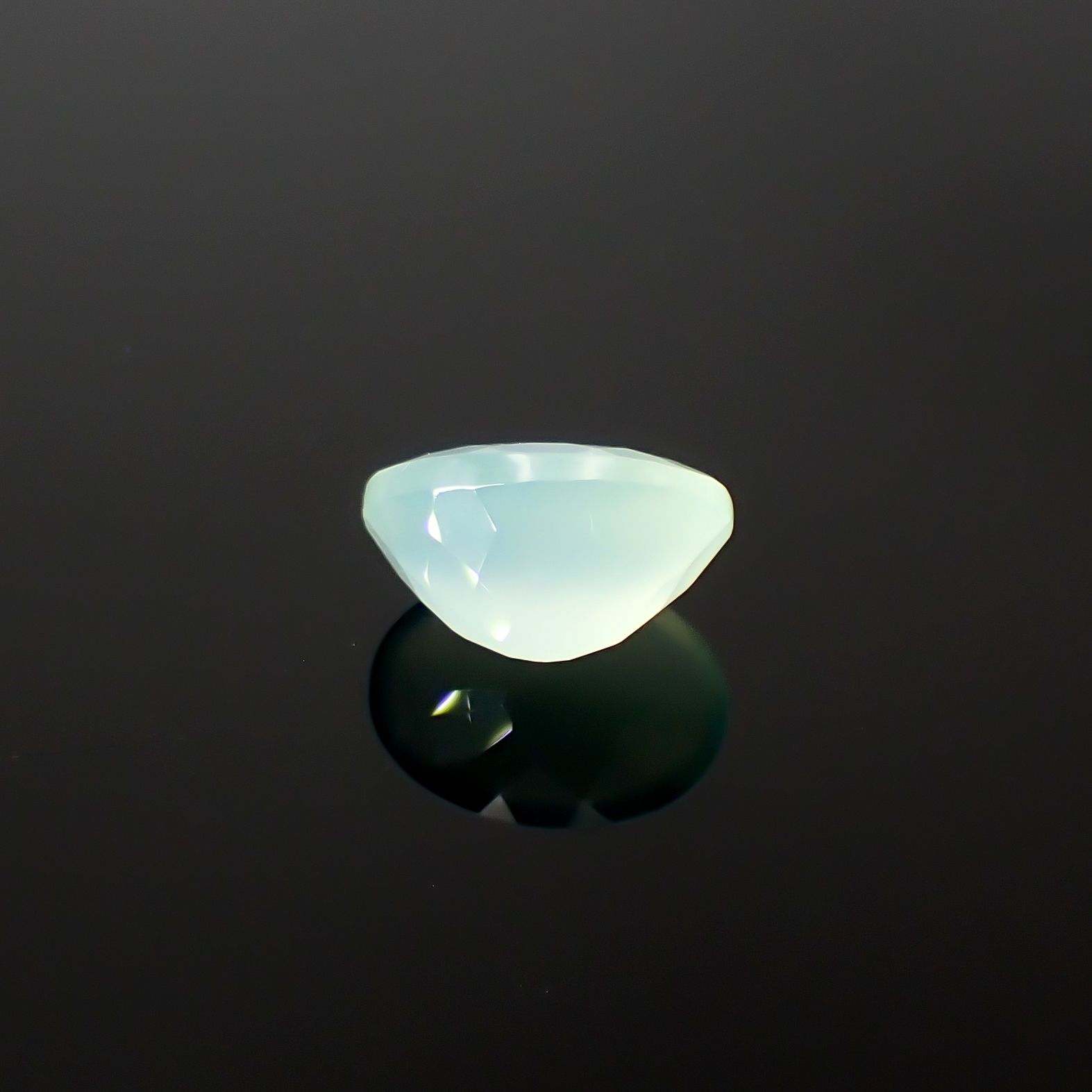 アクアプレーズ 南アフリカ産 6.05ct / 14x10.1mm前後 [260432011]