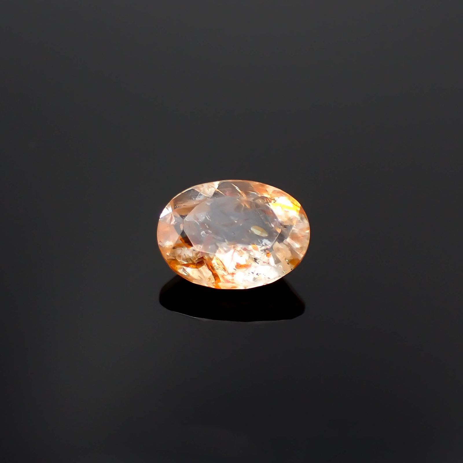 イリュージョンサンストーン タンザニア産 1.51ct / 9.1x7mm前後 [230120120]