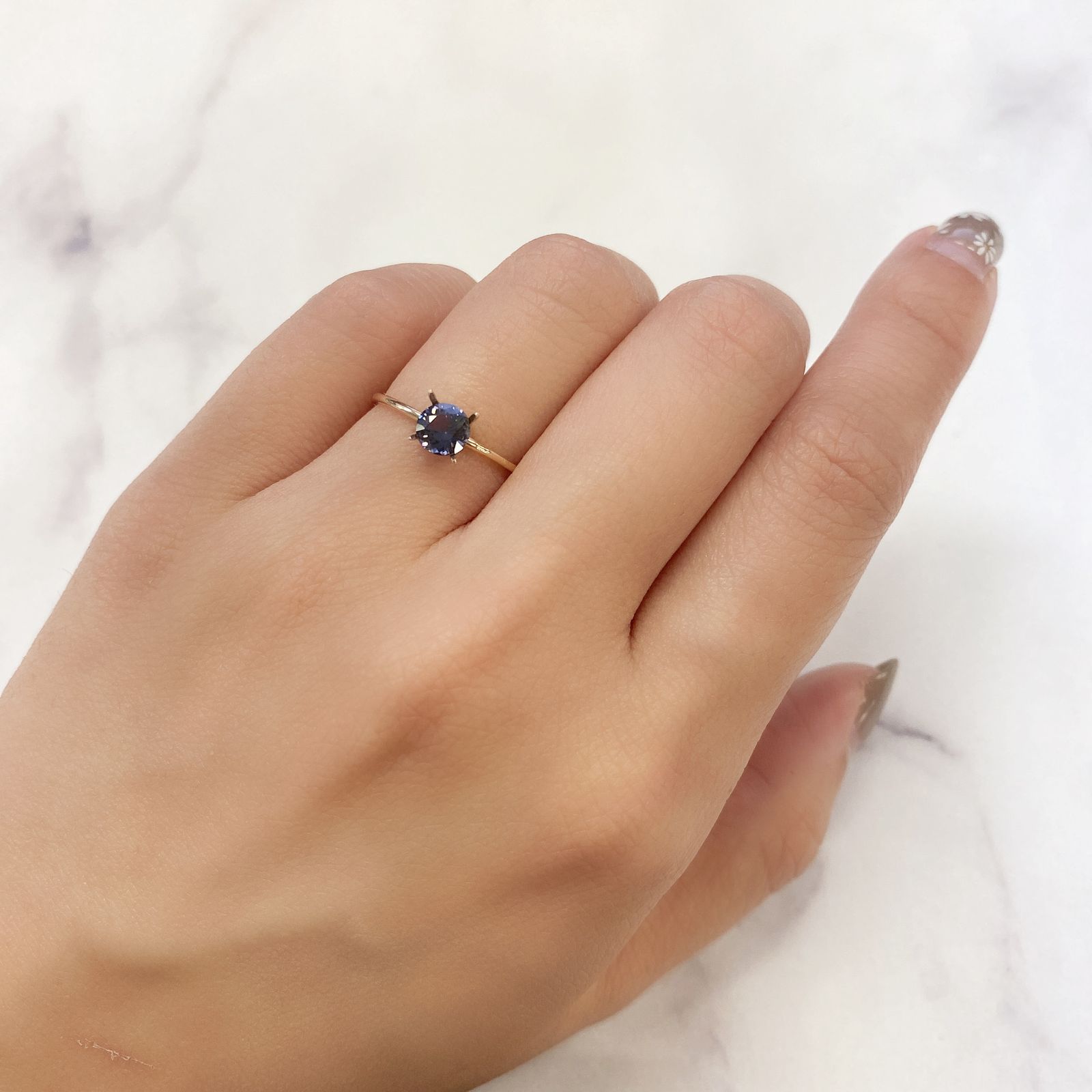 グレイッシュブルースピネル(宝石名スピネル) ビルマ産 0.57ct 識別済[210913464]5.2×5.2mm前後
