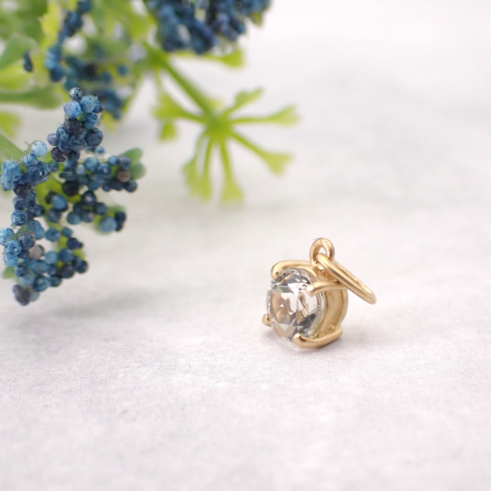 ペンダント空枠：石留め▶アクロアイト（お客様製作例）