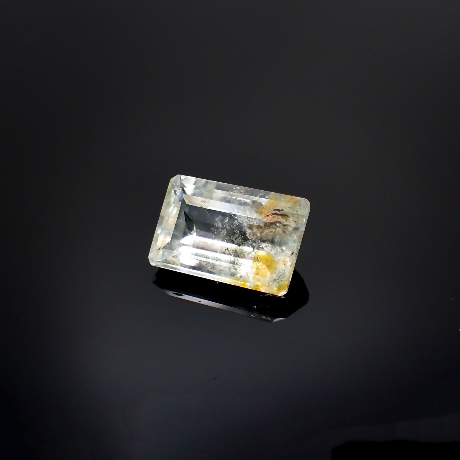 オーロラアクアマリン(宝石名アクアマリン) ブラジル産 3.88ct 識別済[210812718]11.6×7.7mm前後