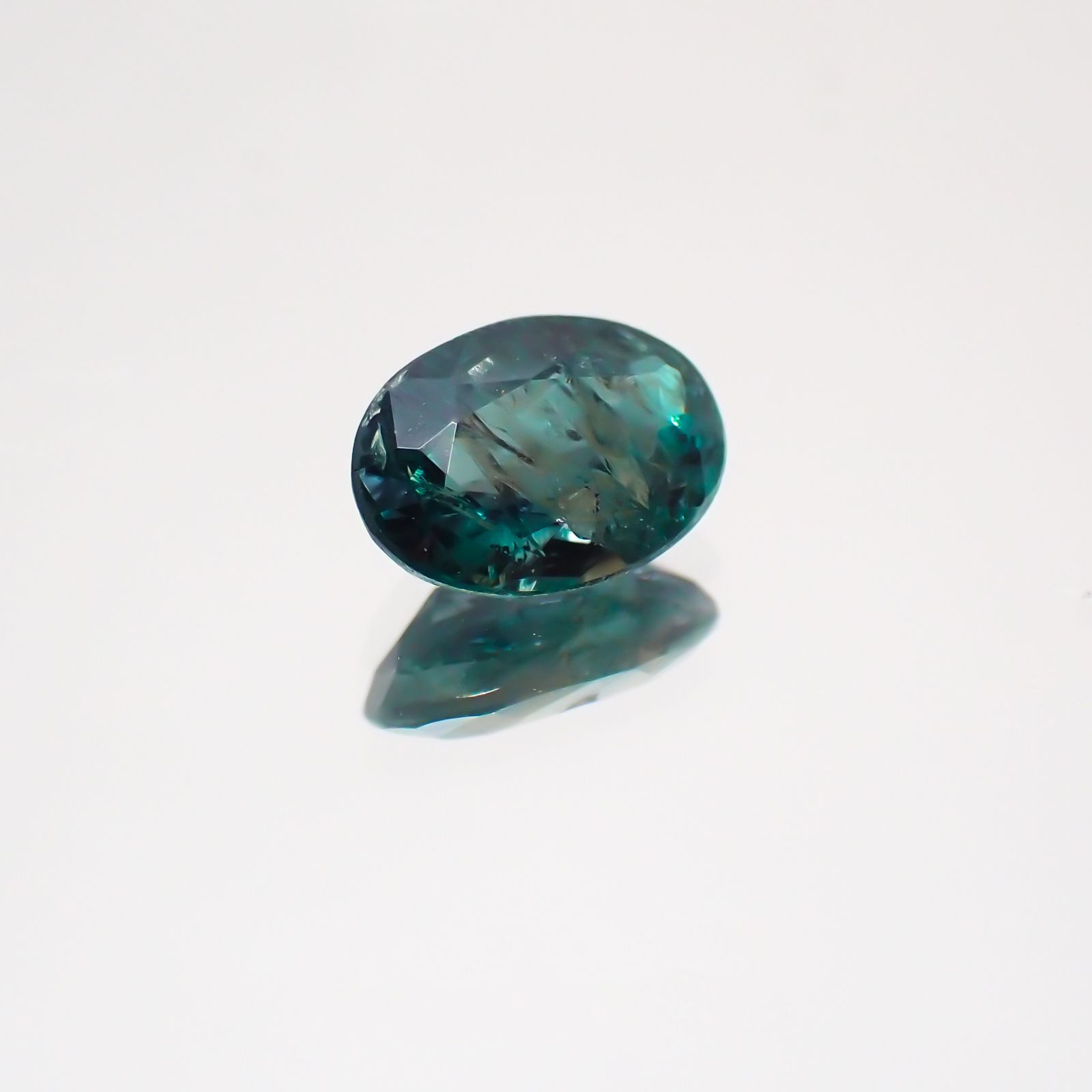 アレキサンドライト ブラジル産 ルース 0.55ct[20052698]6.1×4.4mm前後