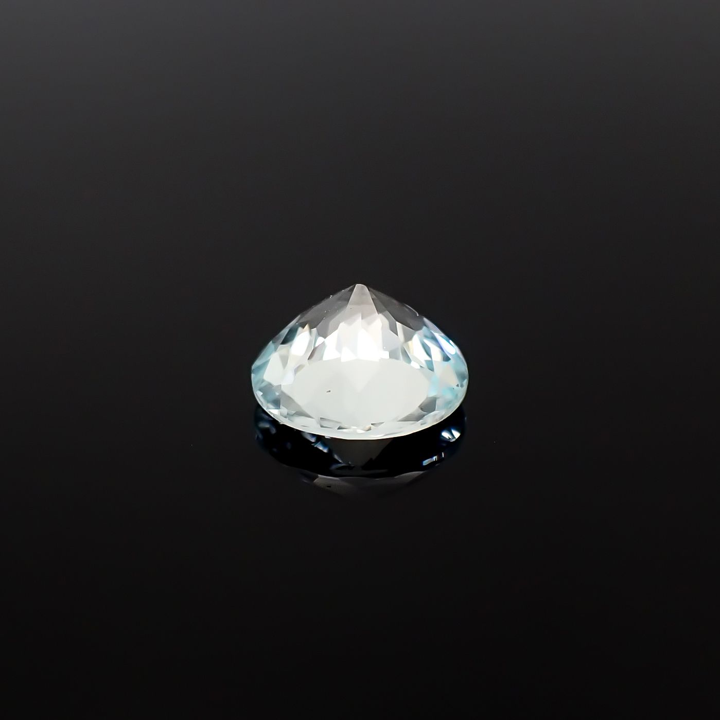 モンテブラサイト(宝石名モンテブラサイト)マダガスカル産 0.83ct 識別済[241229660]6.3x6.3mm前後