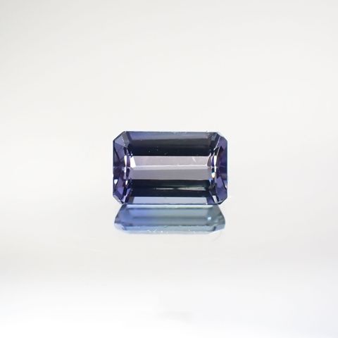 パーティカラータンザナイト(宝石名パーティカラード・ゾイサイト) タンザニア産 0.642ct ソ付(彩珠)[210711844]6.1×3.9mm前後