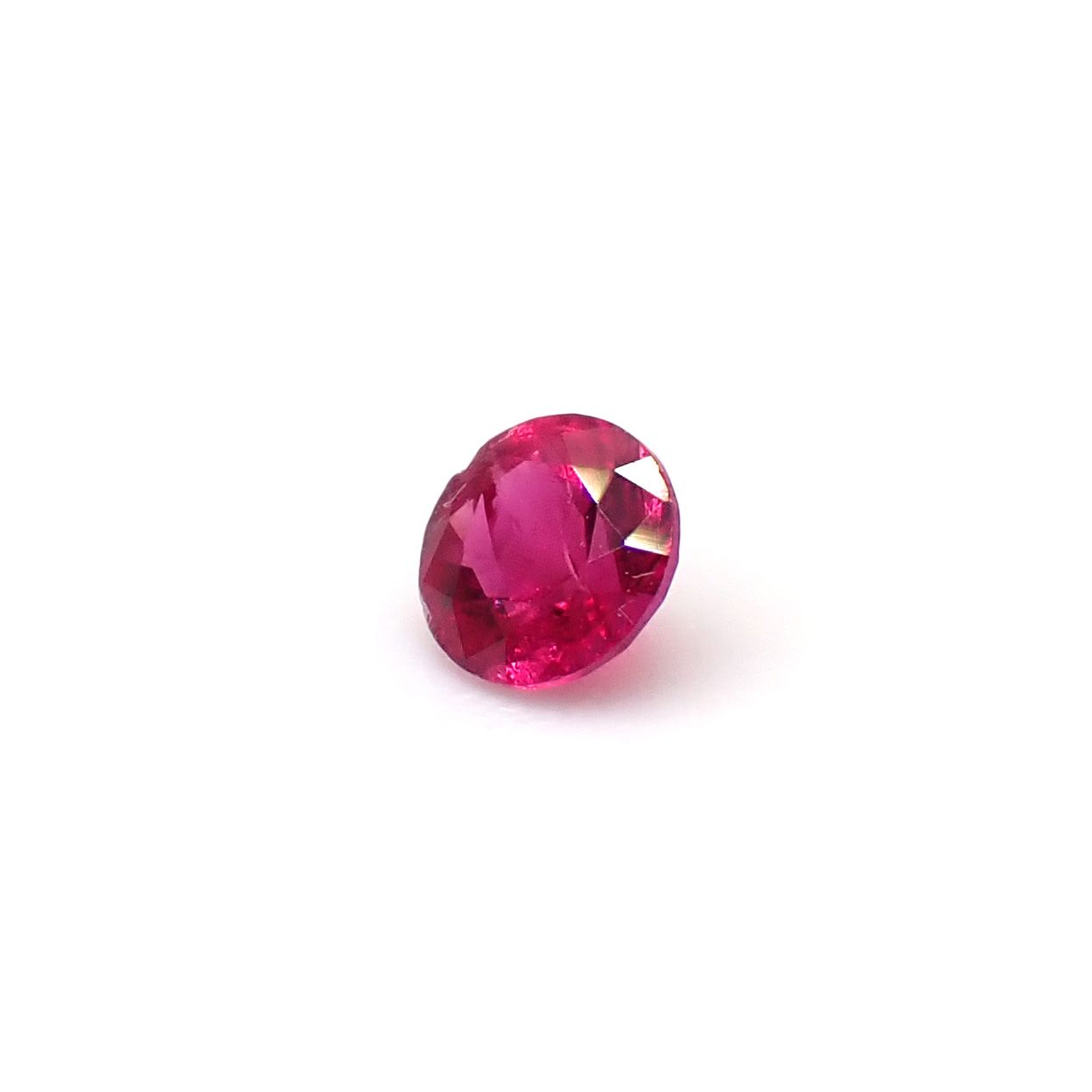ルビー グリーンランド産 0.13ct / 3x3mm前後 [261033231]