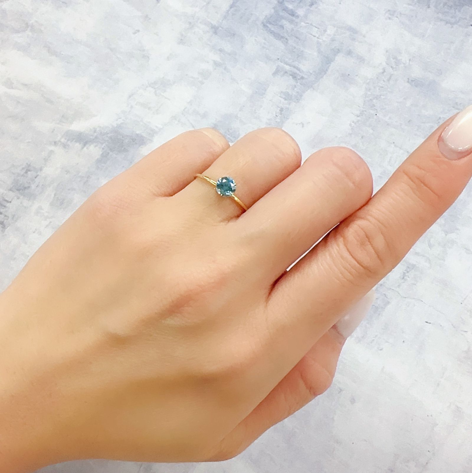ブルージルコン カンボジア産 0.79ct[230220512]5x5mm前後