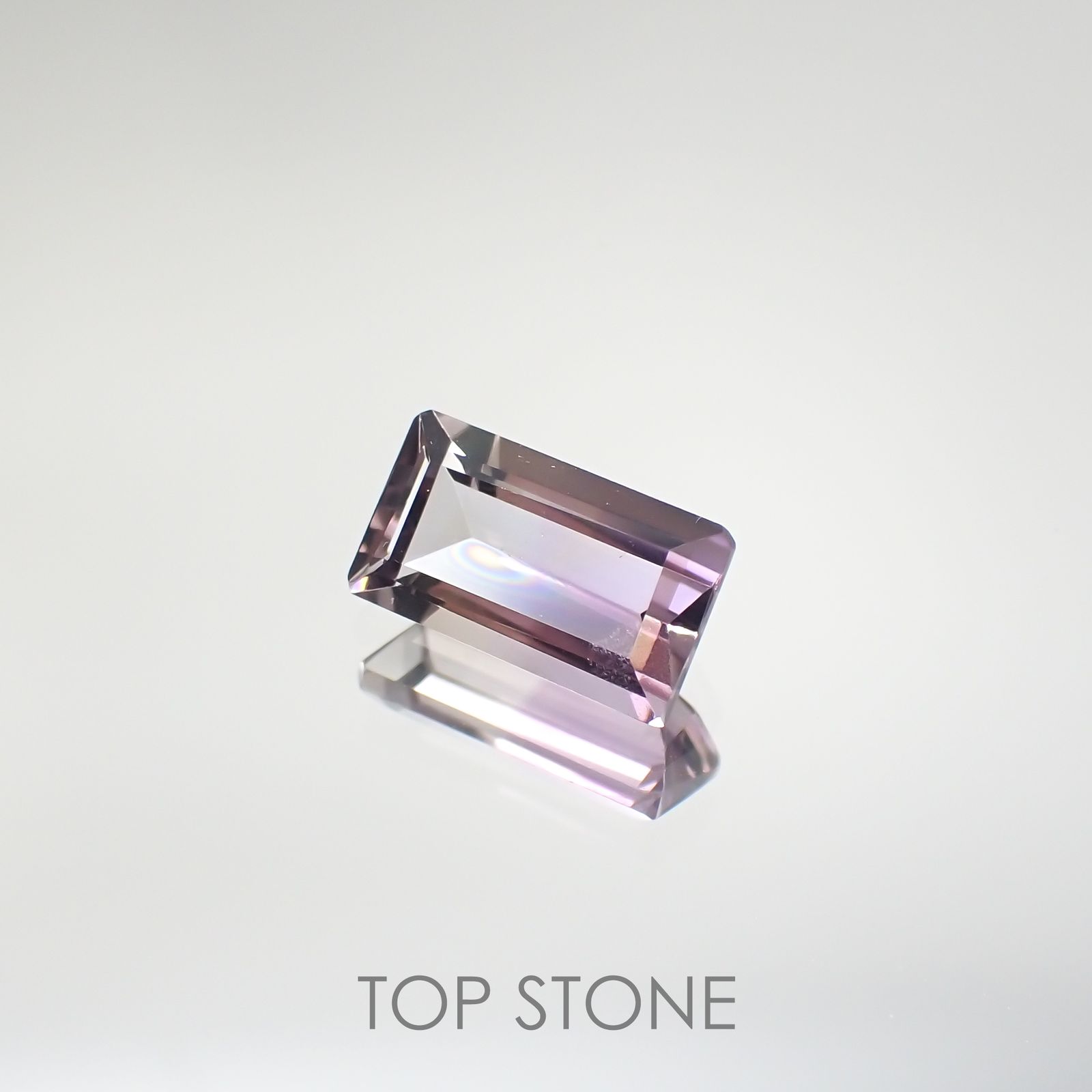 アワーグラスアメジスト モロッコ産 ルース 1.22ct[210912323]8.8×4.9mm前後