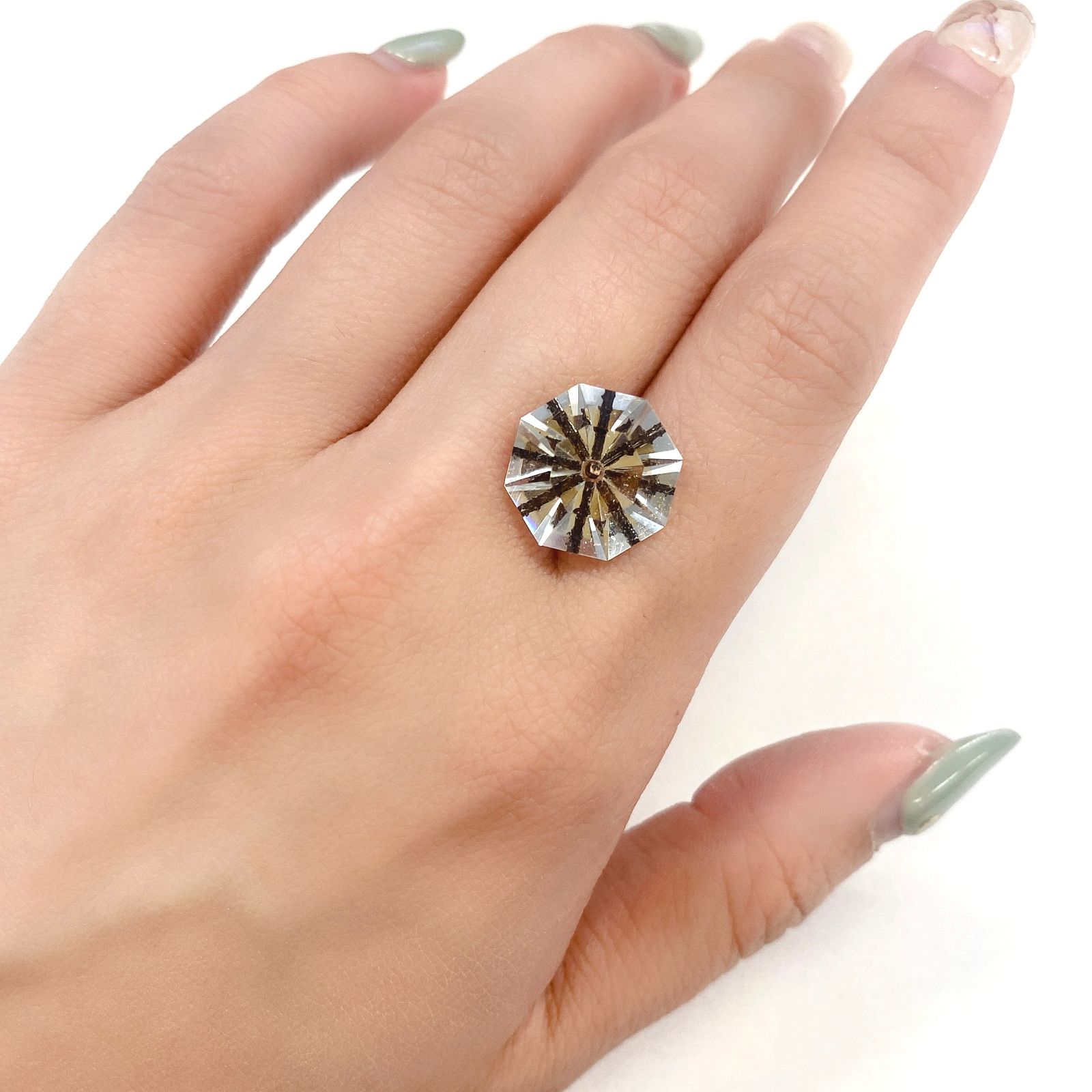 ◇オクタゴンカット◇トルマリンインクォーツ ブラジル産 ルース 8.42ct[210410532]13.6×13.5mm前後