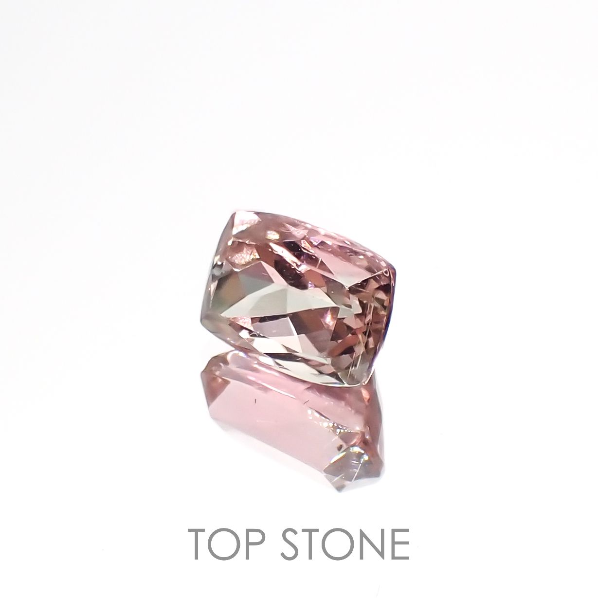 バイカラートルマリン コンゴ民主共和国産 1.86ct[230220541]7.9x5.7mm前後