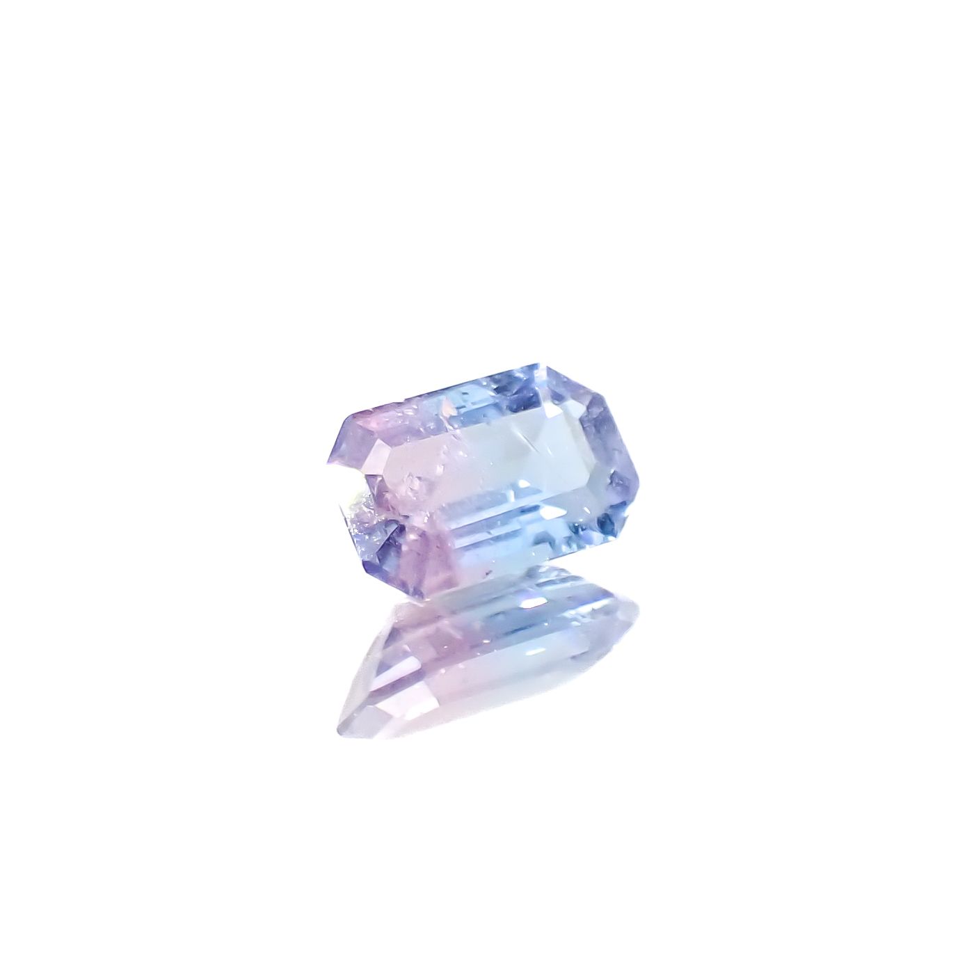 バイカラーパライバトルマリン 非加熱(宝石名トルマリン/別名パライバ・トルマリン)ブラジル産 0.24ct GIA鑑付[241229664]5.02x3.11mm前後