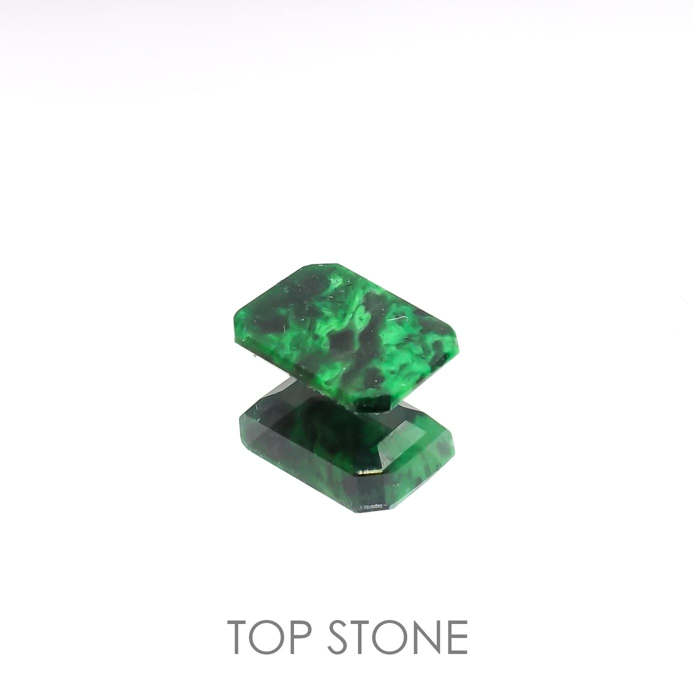 モーシッシ ビルマ産 0.87ct[220515726]7.4x5.5mm前後