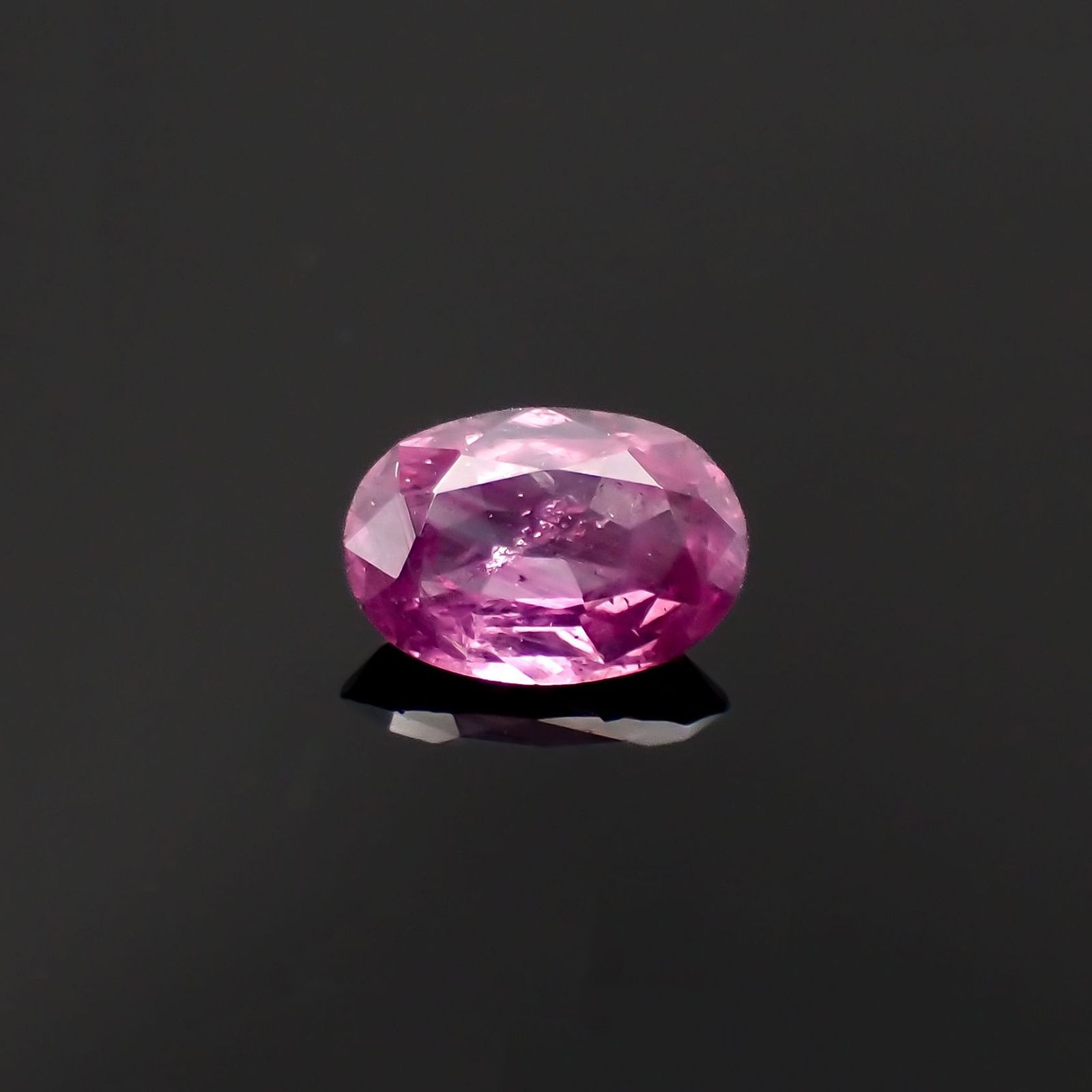 パープルサファイア パキスタン・カシミール産 0.52ct[230119879]6x4.1mm前後