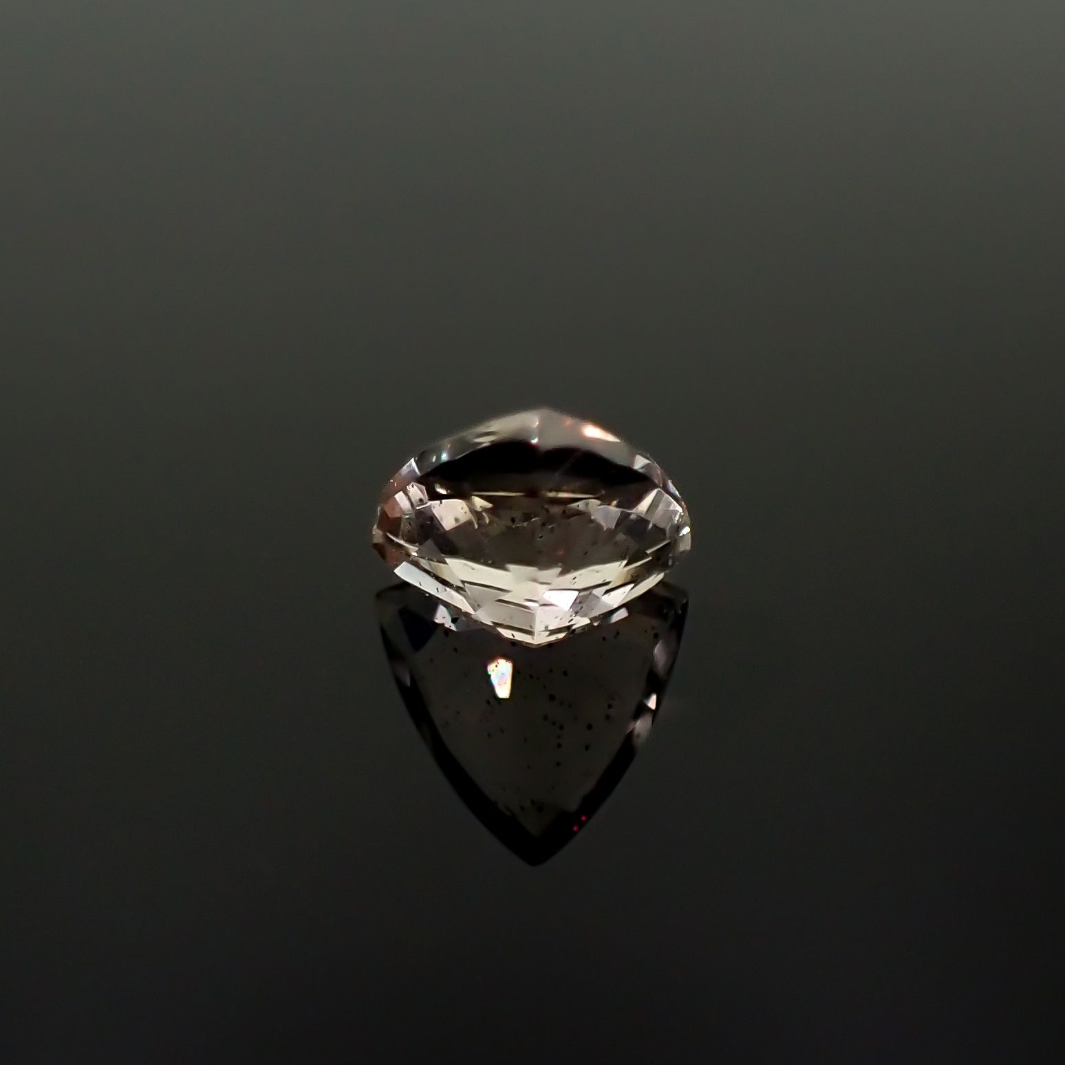 ティンカーベルクォーツ ブラジル産 0.69ct[240125448]6.1x6mm前後
