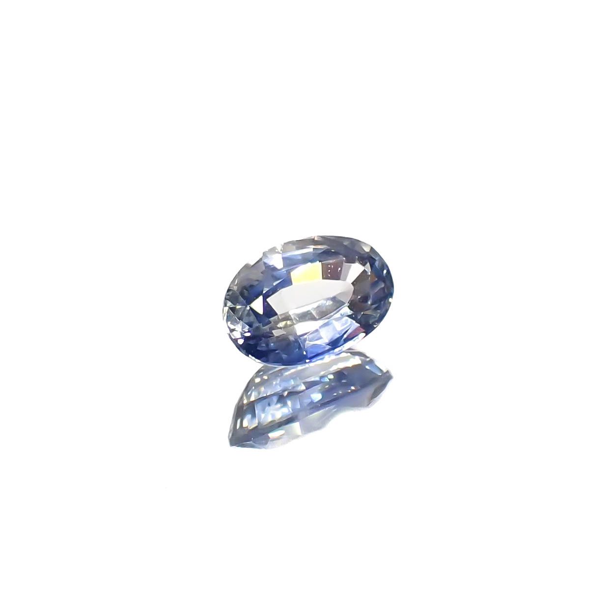 アイスブルーサファイア スリランカ産 0.53ct[230722690]5.9x3.7mm前後