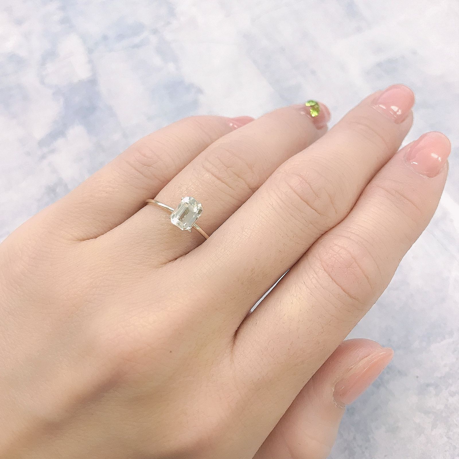 カラーレスエンスタタイト(宝石名ホワイト・エンスタタイト)スリランカ産 1.32ct 識別済[220115573]6.6x5mm前後