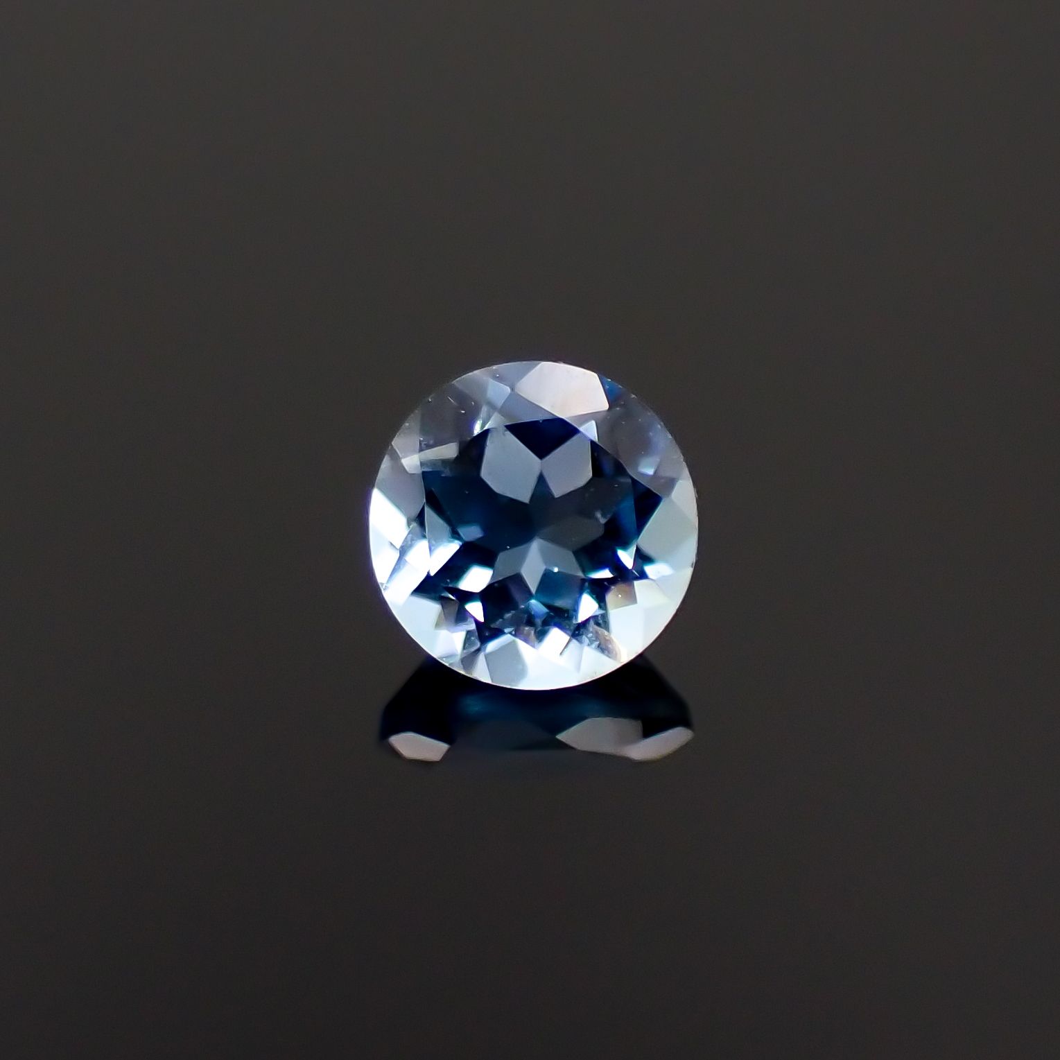 サンタマリアアクアマリン ブラジル産 0.32ct[230320971]4.4x4.4mm前後