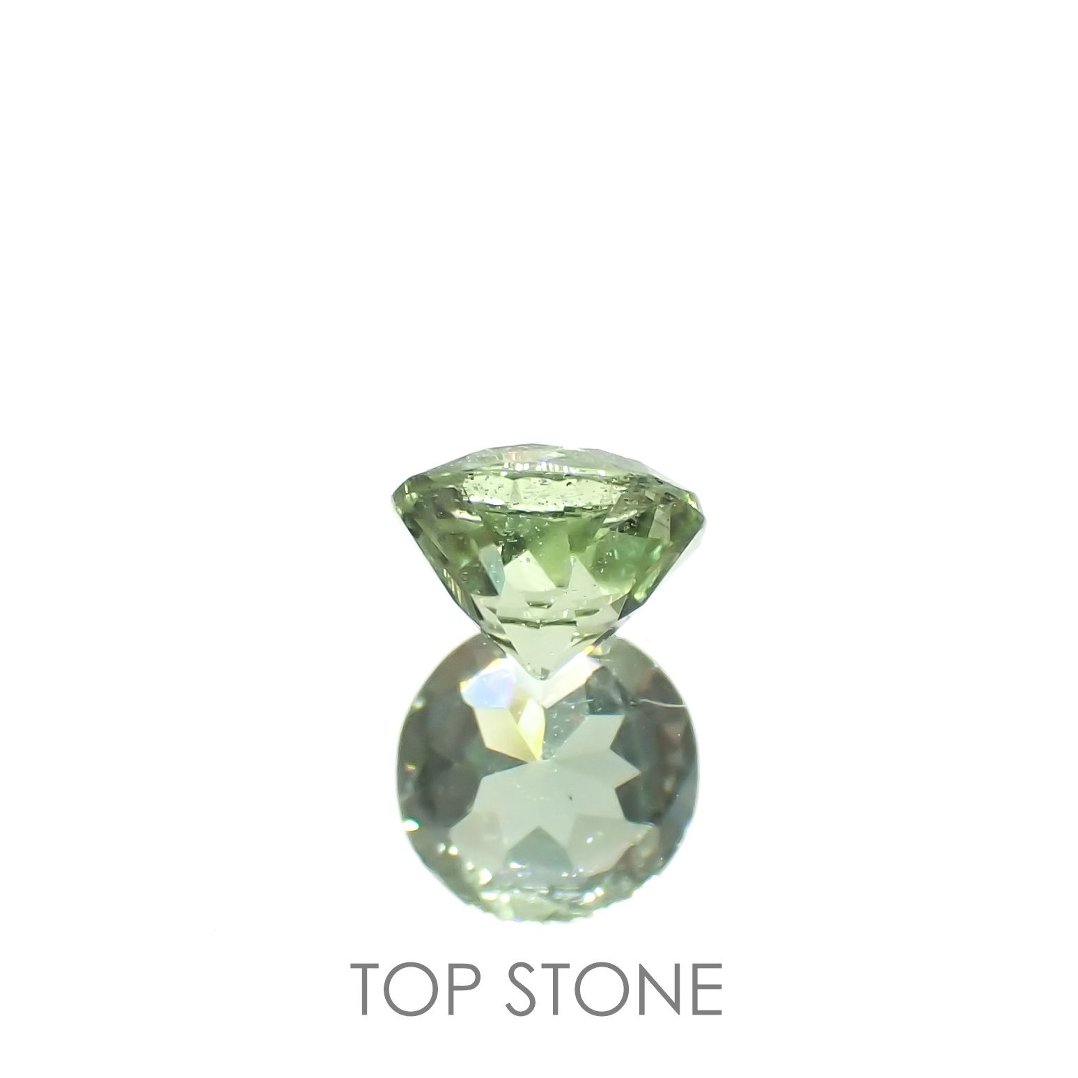 バナジウムコーネルピン(宝石名コーネルピン)タンザニア・タンガ州産 0.36ct 識別済[230320930]4.3x4.3mm前後