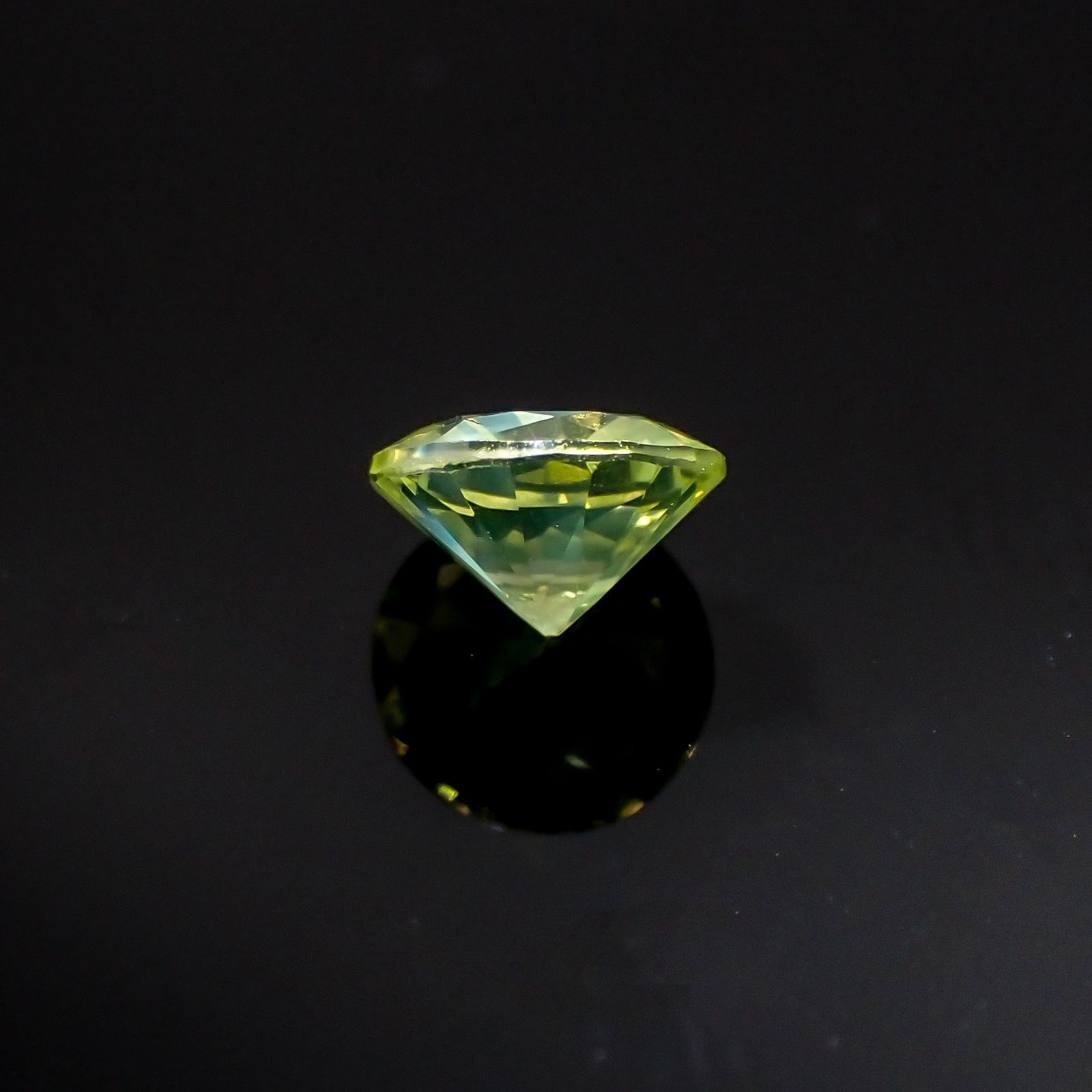 クリソベリル(宝石名クリソベリル) スリランカ産 0.35ct 識別済[20117586]4.4×4.3mm前後