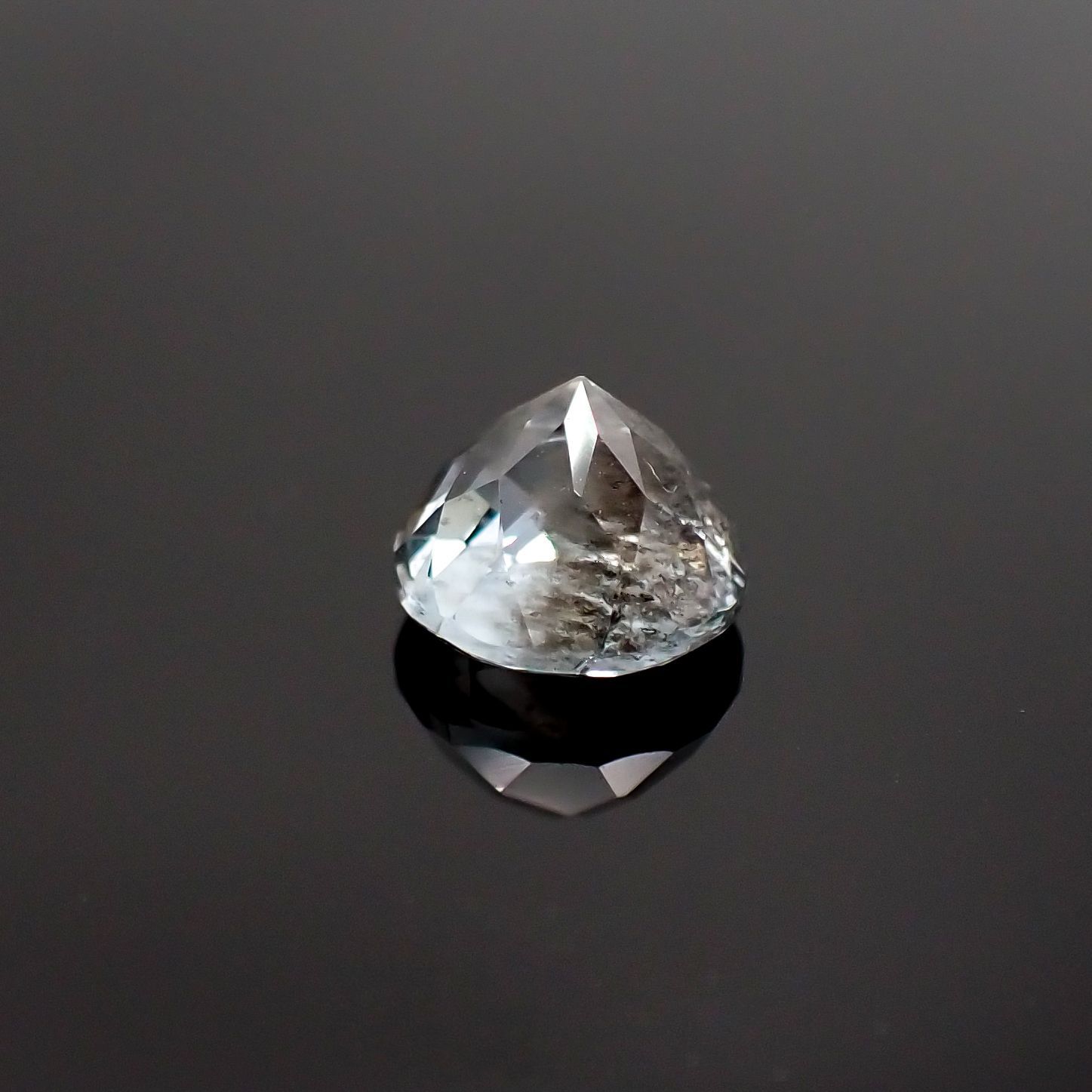 アベンチュリンアクアマリン(宝石名アクアマリン) ナイジェリア産 1.39ct 識別済[210712983]7×7mm前後