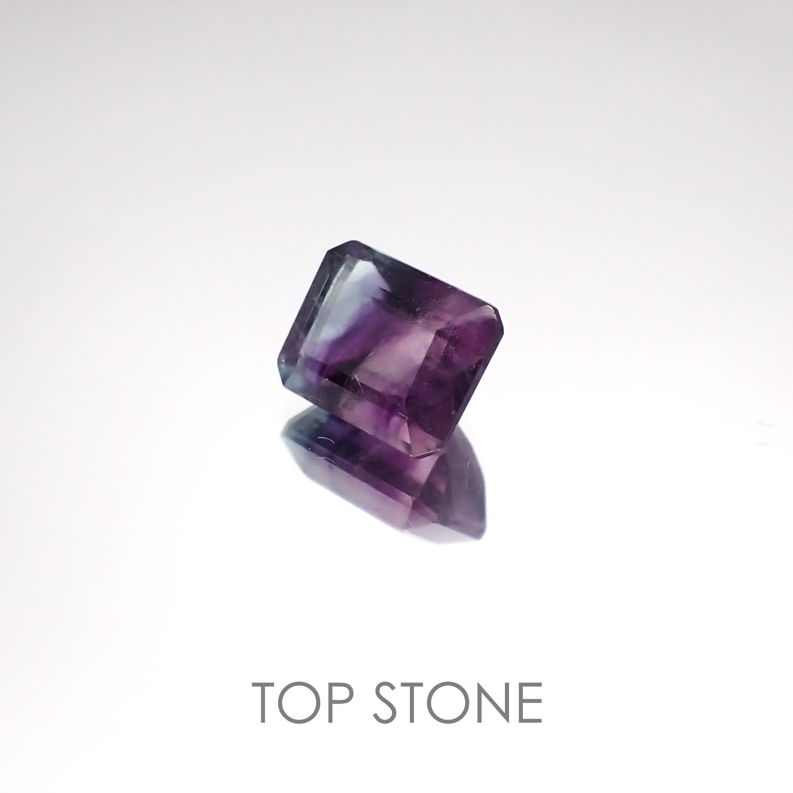 バイカラーフローライト ブラジル産 ルース 3.24ct[21028517]8.9×7.1mm前後