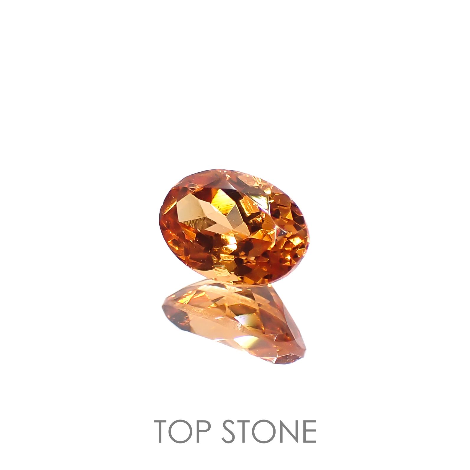スペサルティンガーネット(宝石名ガーネット)タンザニア産 0.62ct 識別済[220817544]5.9x4mm前後