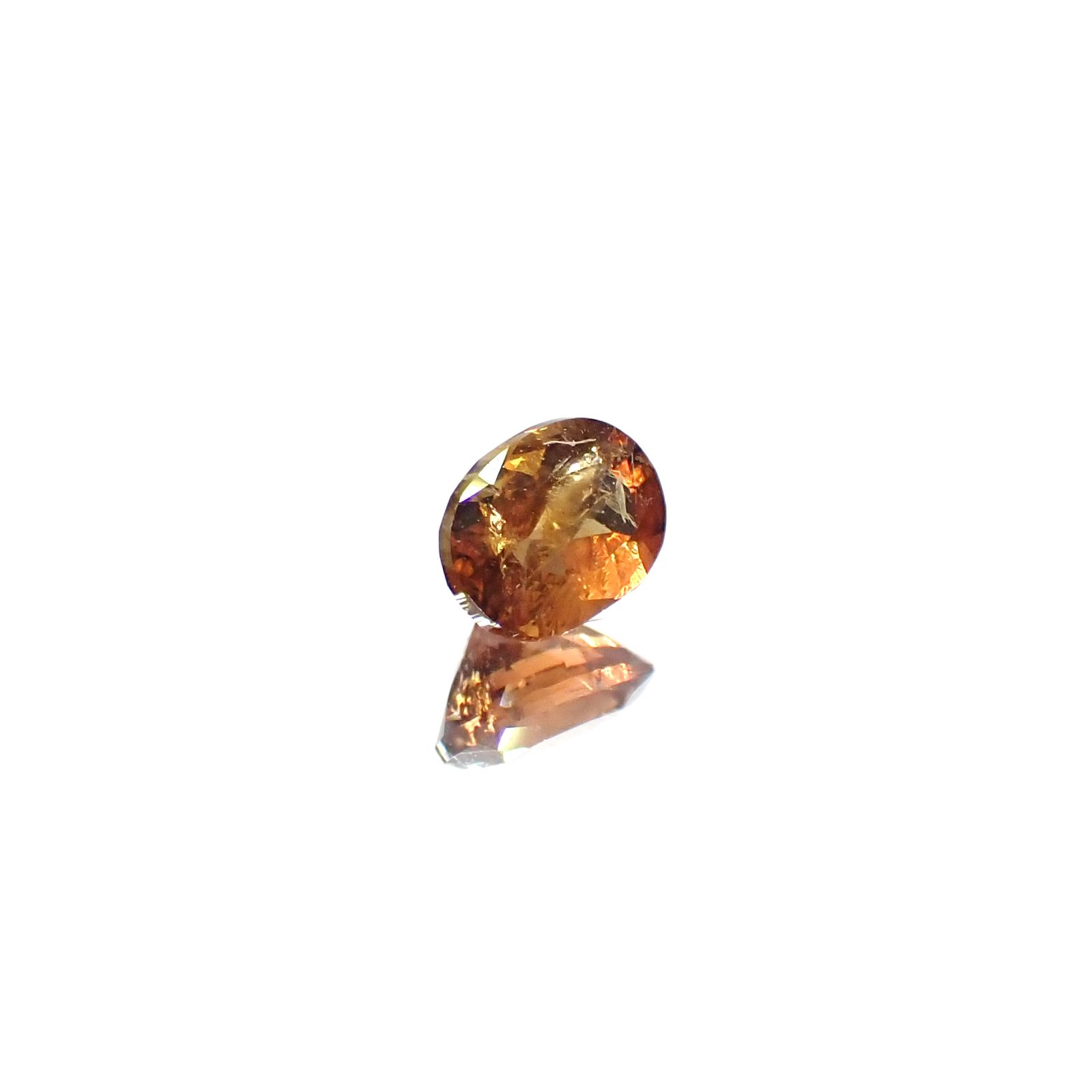 ゴールデンアイオライト マダガスカル産 0.25ct[240527661]4.6x3.5mm前後