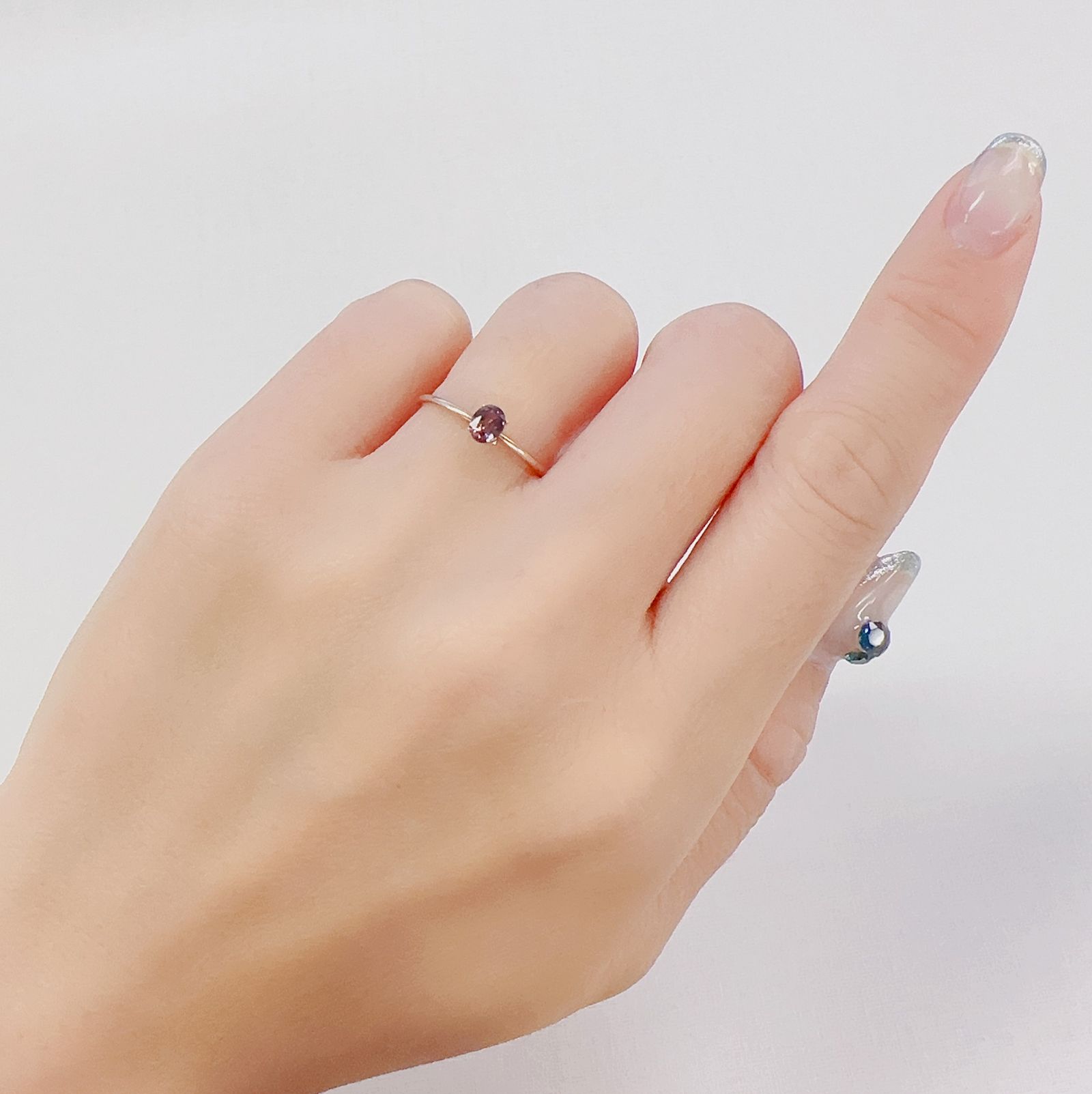 カラーチェンジサファイア 非加熱(宝石名サファイア)タンザニア産 0.37ct 識別済[230622428]4.4x3.5mm前後