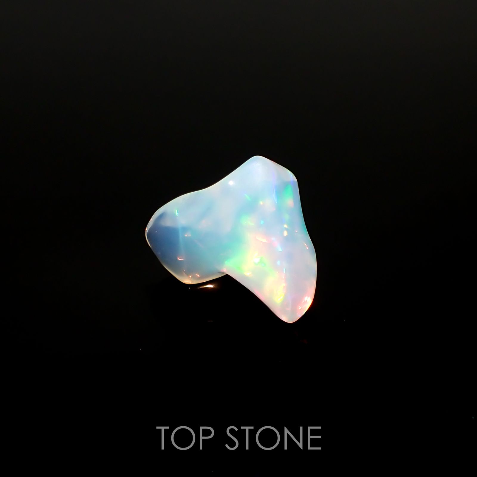◇バロック型◇エチオピアオパール(宝石名オパール) エチオピア産 4.51ct 識別済[210813176]13.5×12.9mm前後