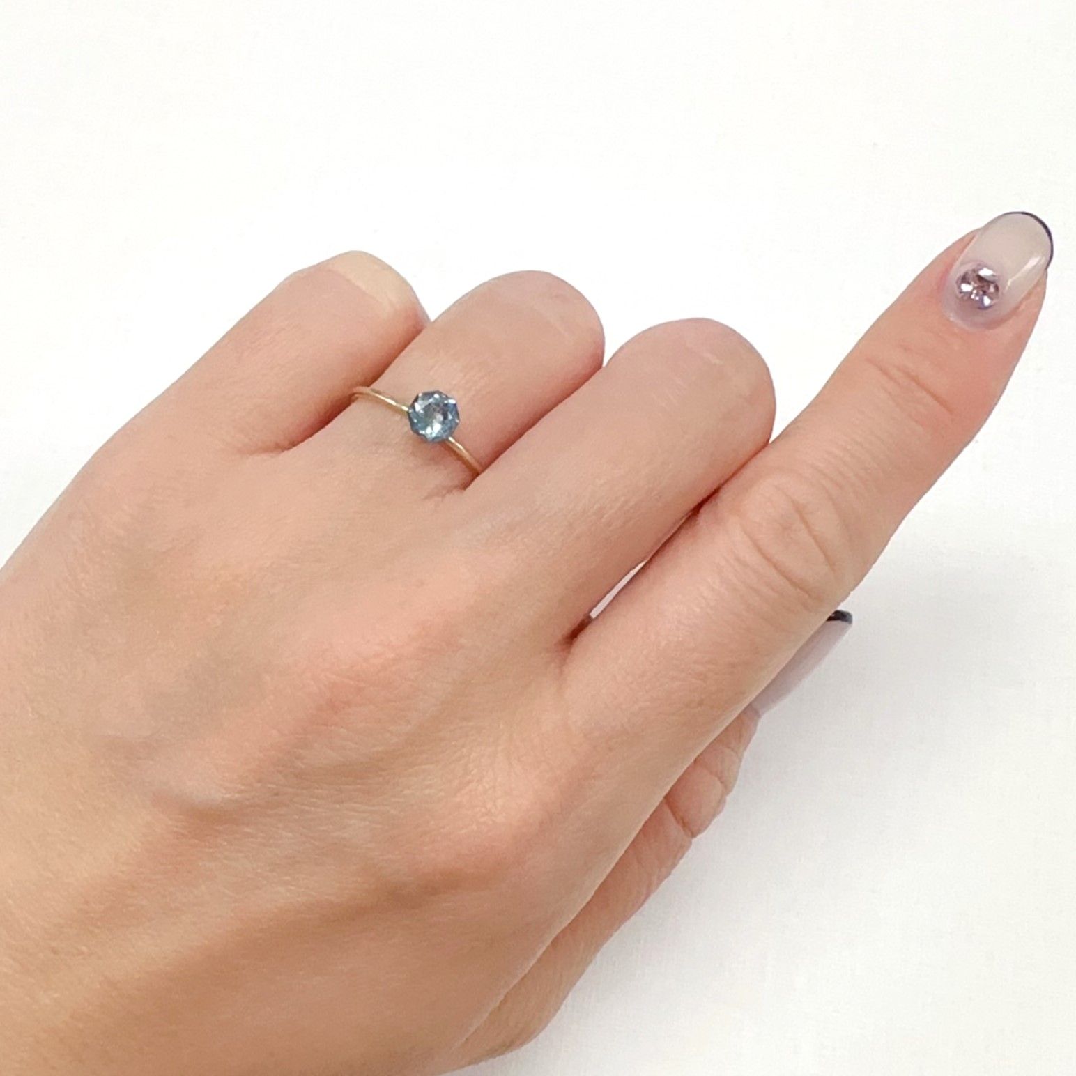 ◇オクタゴンカット◇アベンチュリンアクアマリン ブラジル・ミナスジェライス州産 0.46ct[240226004]5x4.9mm前後