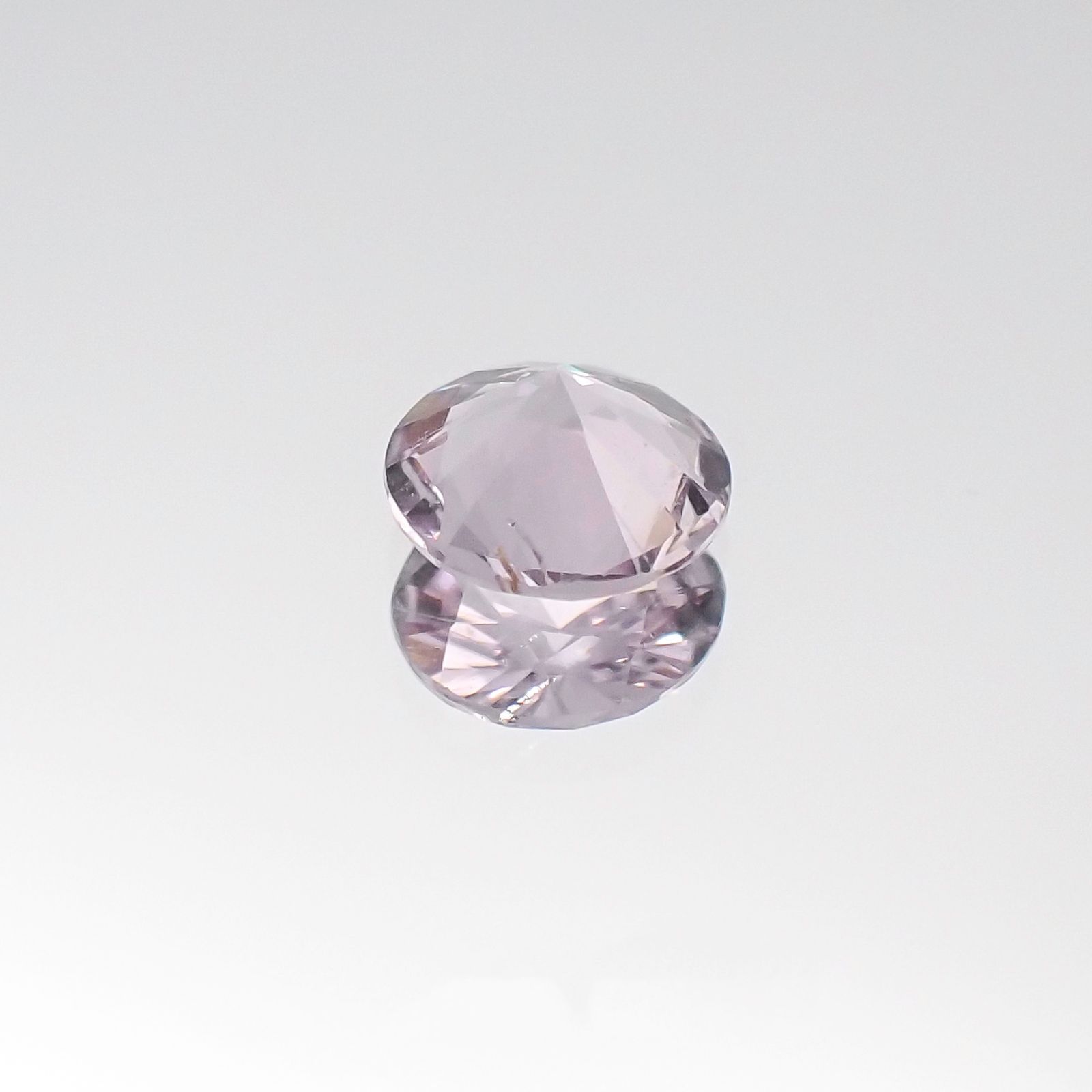 マリアライト(宝石名パープル・スキャポライト)タンザニア産 0.38ct 識別済[231023979]5.5x5.4mm前後