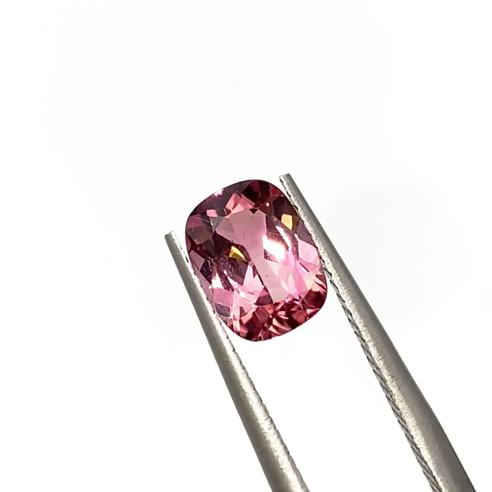 ピンクトルマリン(宝石名トルマリン)コンゴ民主共和国産 識別済 1.35ct