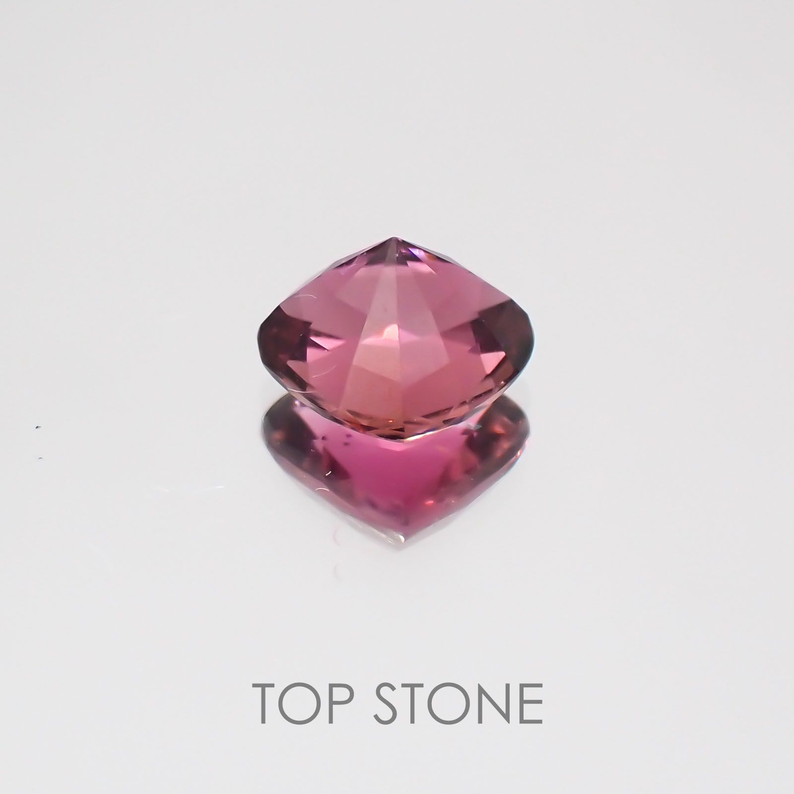 ピンクトルマリン パパラチャカラー ルワンダ産 ルース 1.09ct[21029981]6.7×7.1mm前後