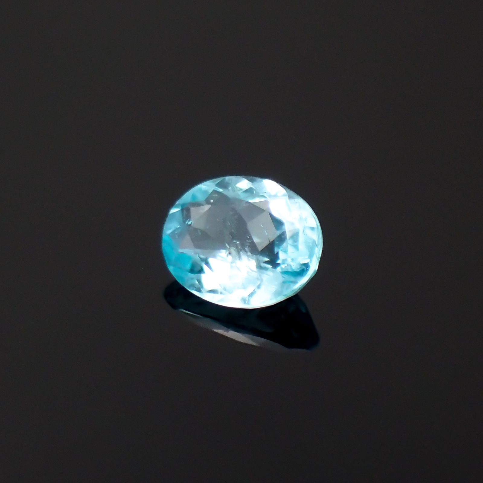 パライバトルマリン(宝石名トルマリン/別名パライバ・トルマリン)ブラジル・パライバ州バターリャ鉱山産 0.13ct 識別済[230622333]3.8x3mm前後