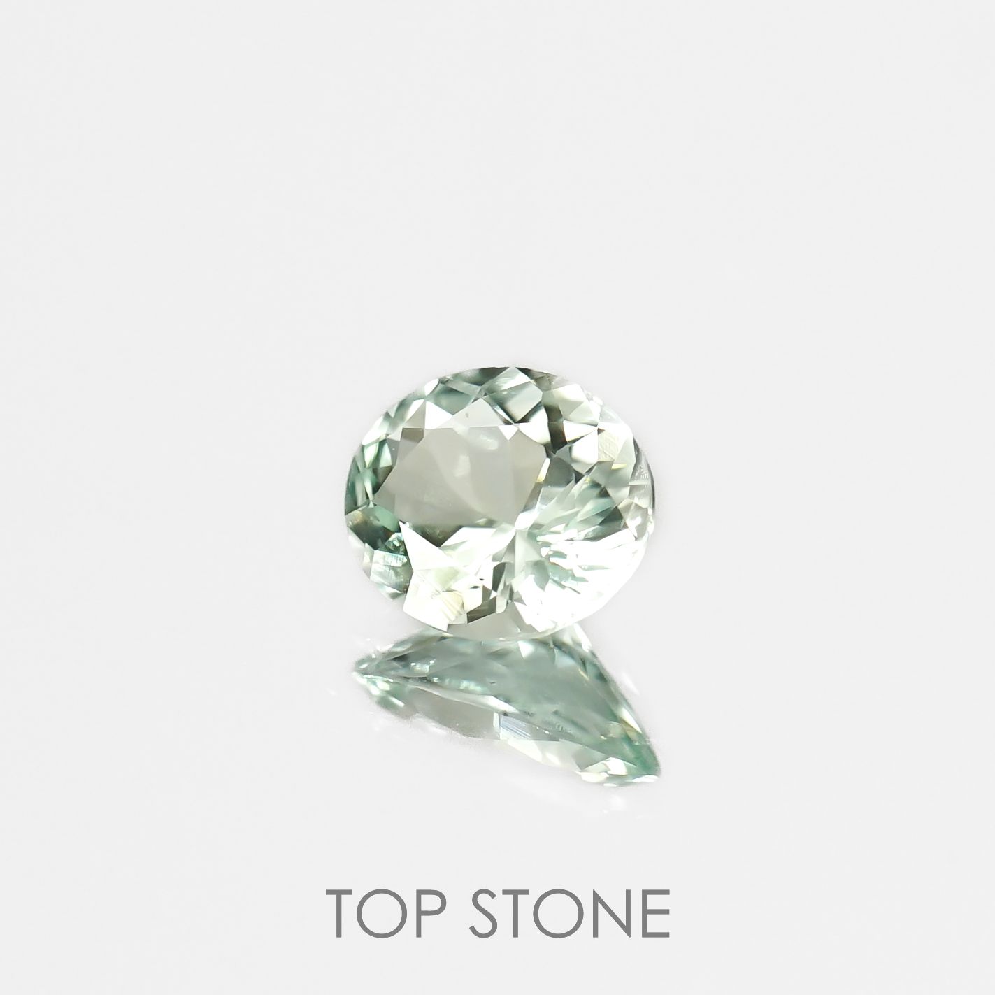 ミントベリル ブラジル産 0.89ct[230119947]7.3x6.1mm前後