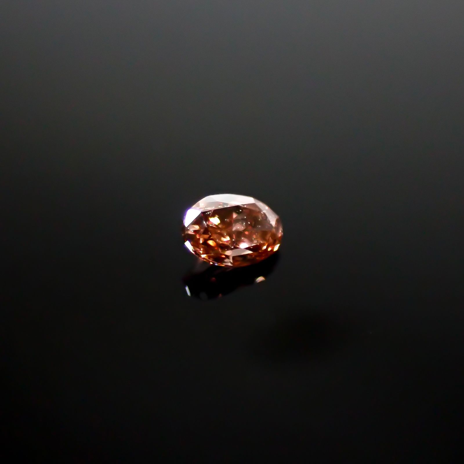 ピンクダイヤモンド(宝石名ダイアモンド VS-1/FANCY DEEP BROWNISH PINK) 0.033ct ソ付(AGT)[250129713]2.25x1.6mm前後